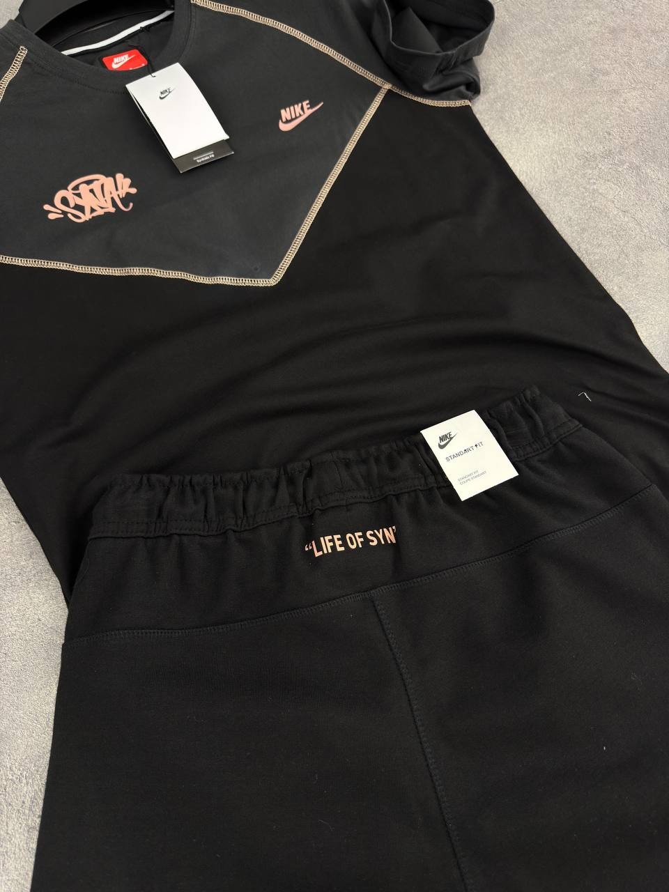 Nike x Syna Tech Yazlık Takım