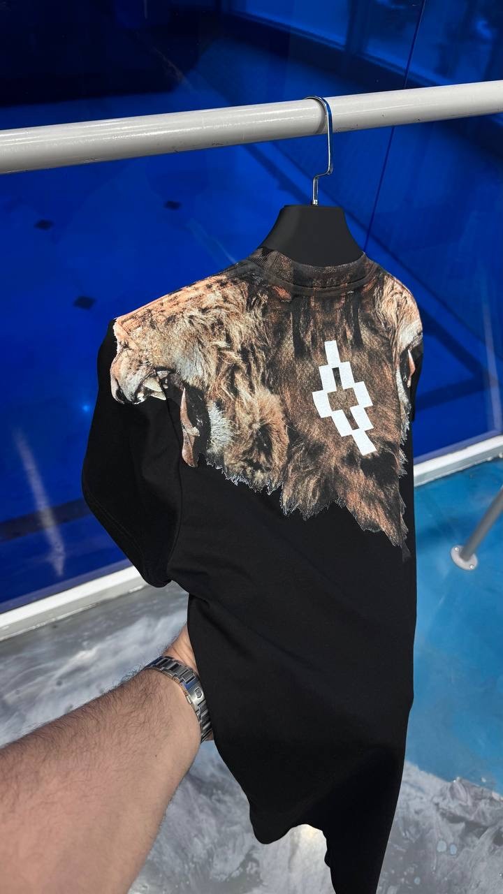 Brown The King Black T-Shirt