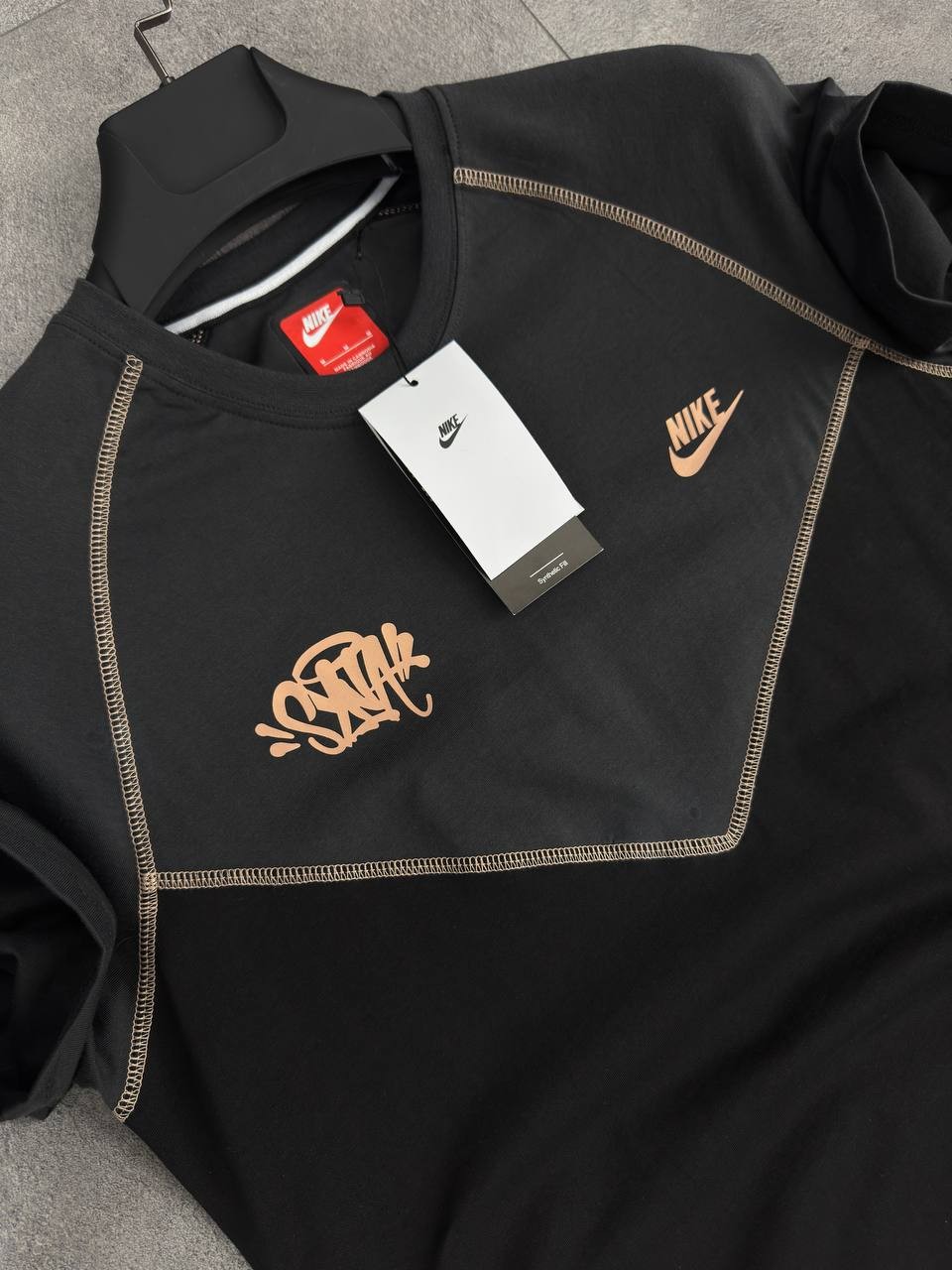 Nike x Syna Tech Yazlık Takım