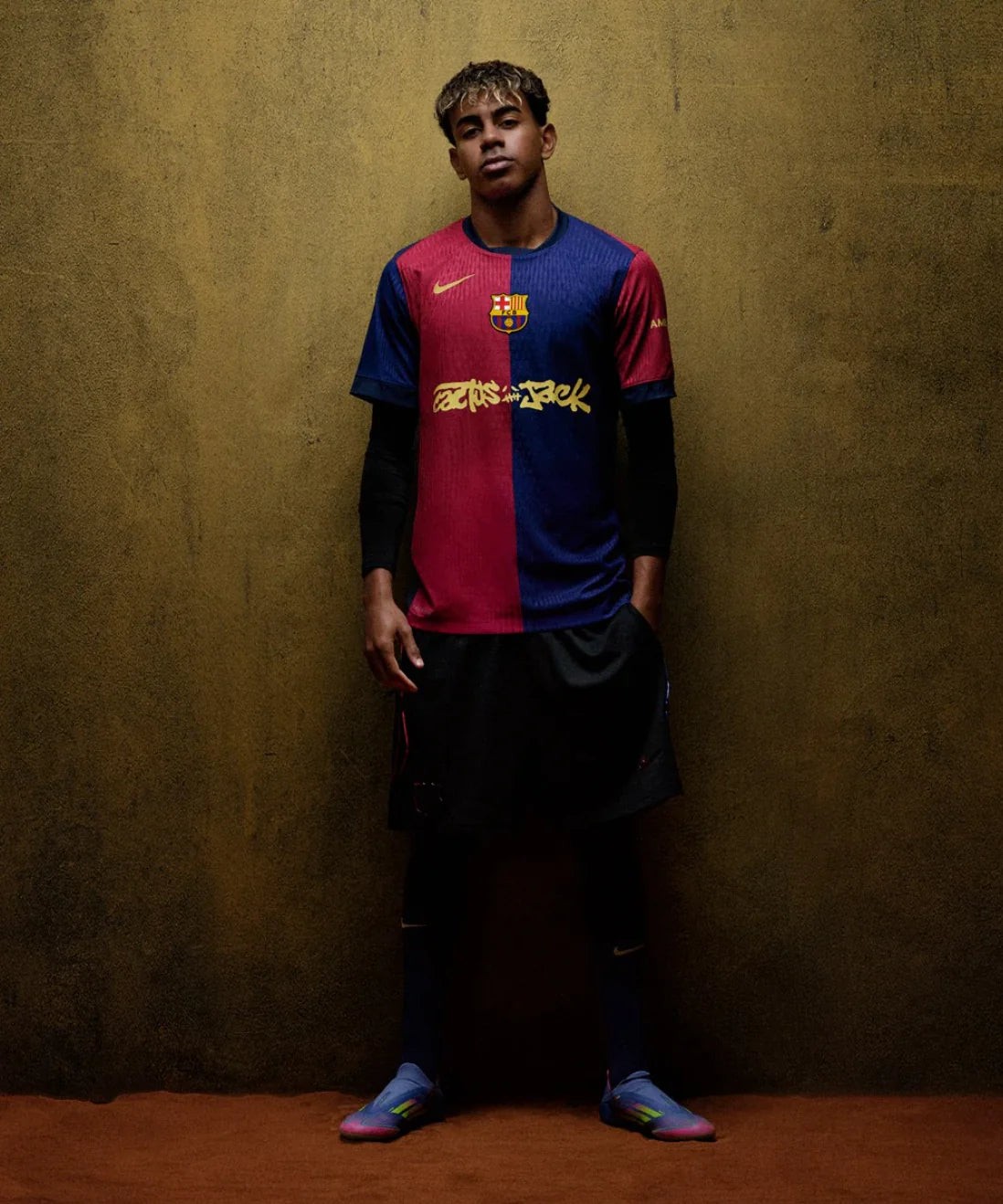Barcelona x Travis Scott Limited Edition Ev Sahibi Forma