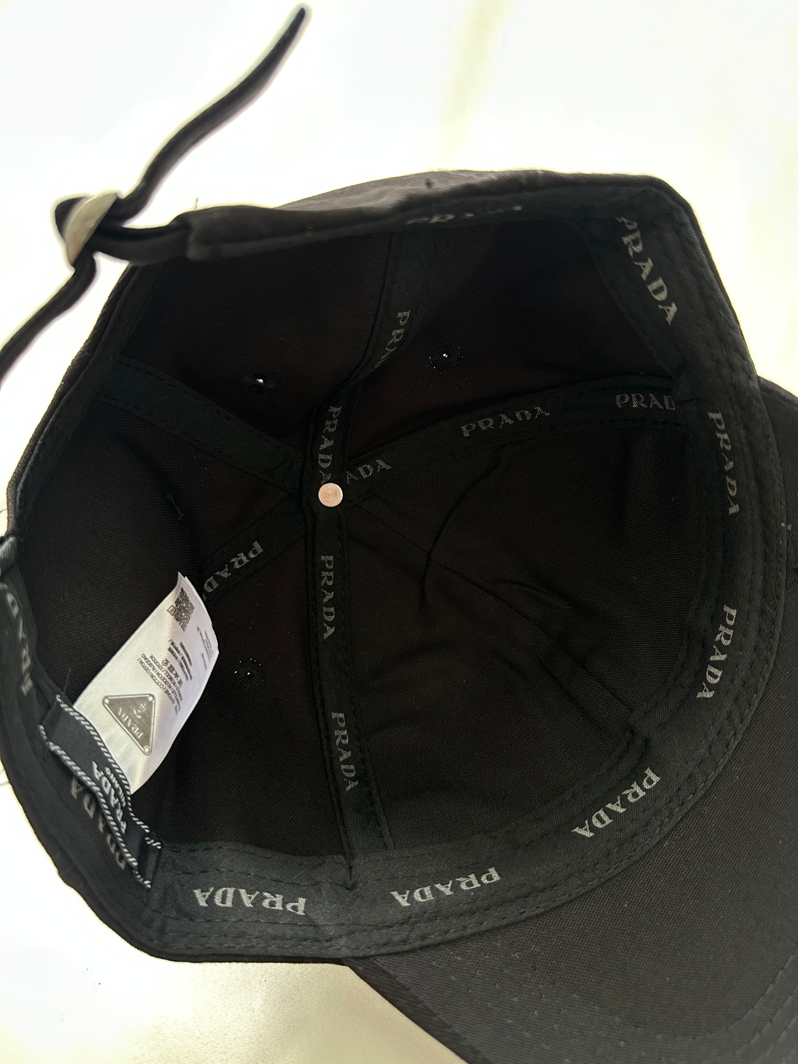 Unisex Siyah Gümüş Logo Şapka