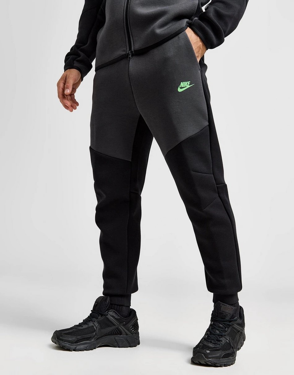 Yeni 2025 Tech Fleece Eşofman Takımı