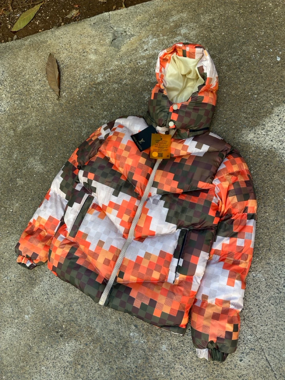 LV Dama Desenli Puffer Mont