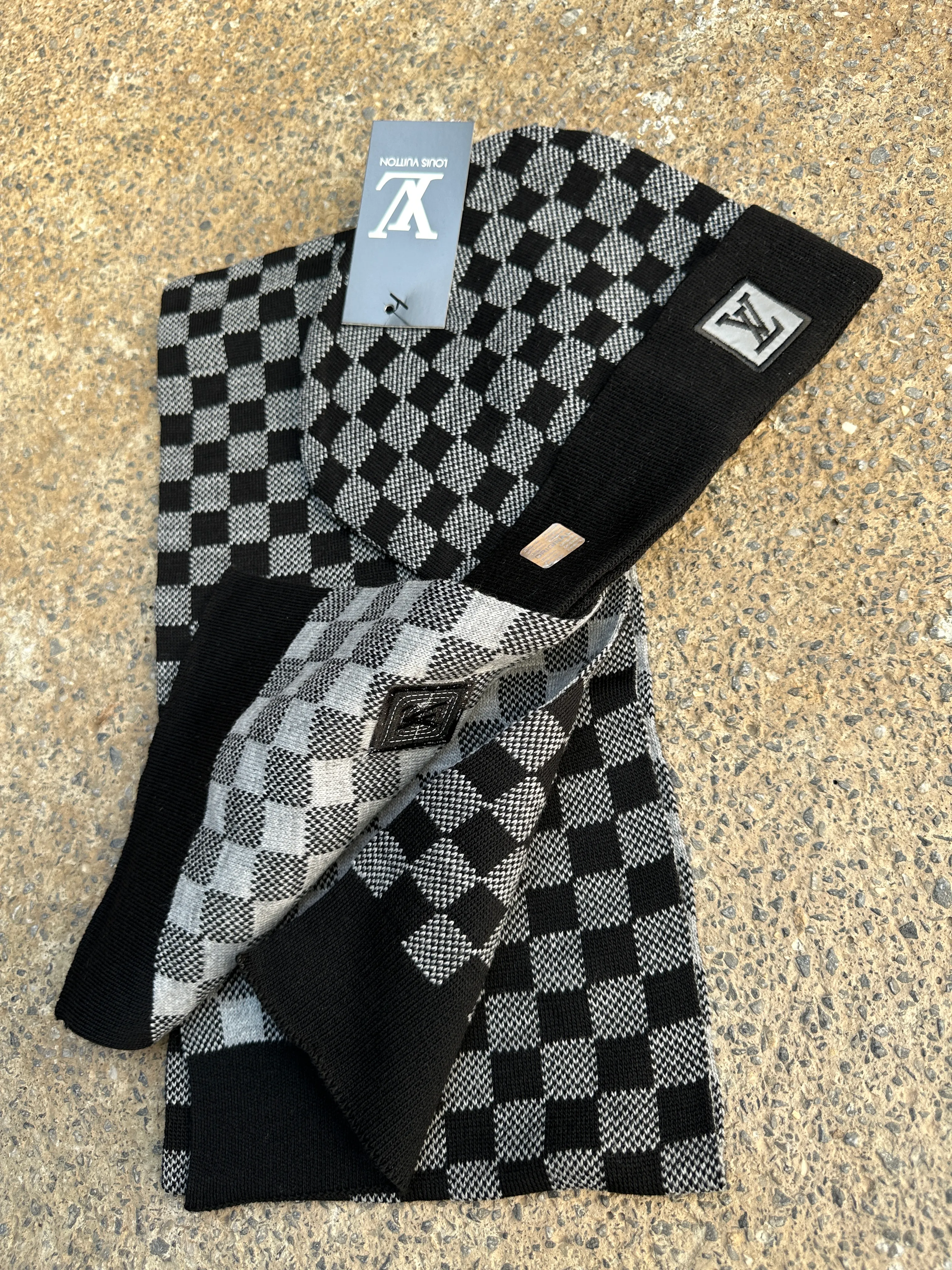 Reflektör Logolu Monogram Atkı ve Bere Seti