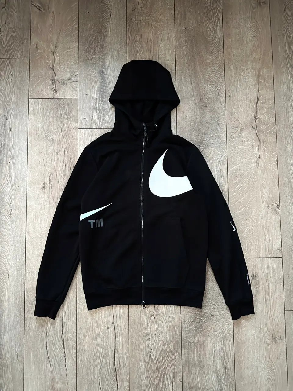 Swoosh Trademark Siyah/Beyaz Eşofman Takımı · 8