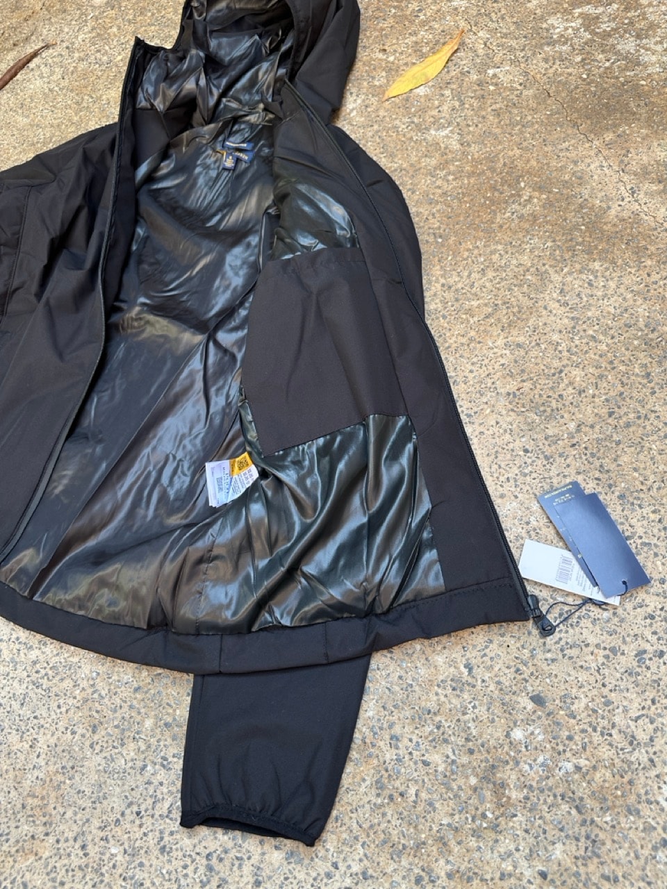Water-Resistant Hooded Ceket