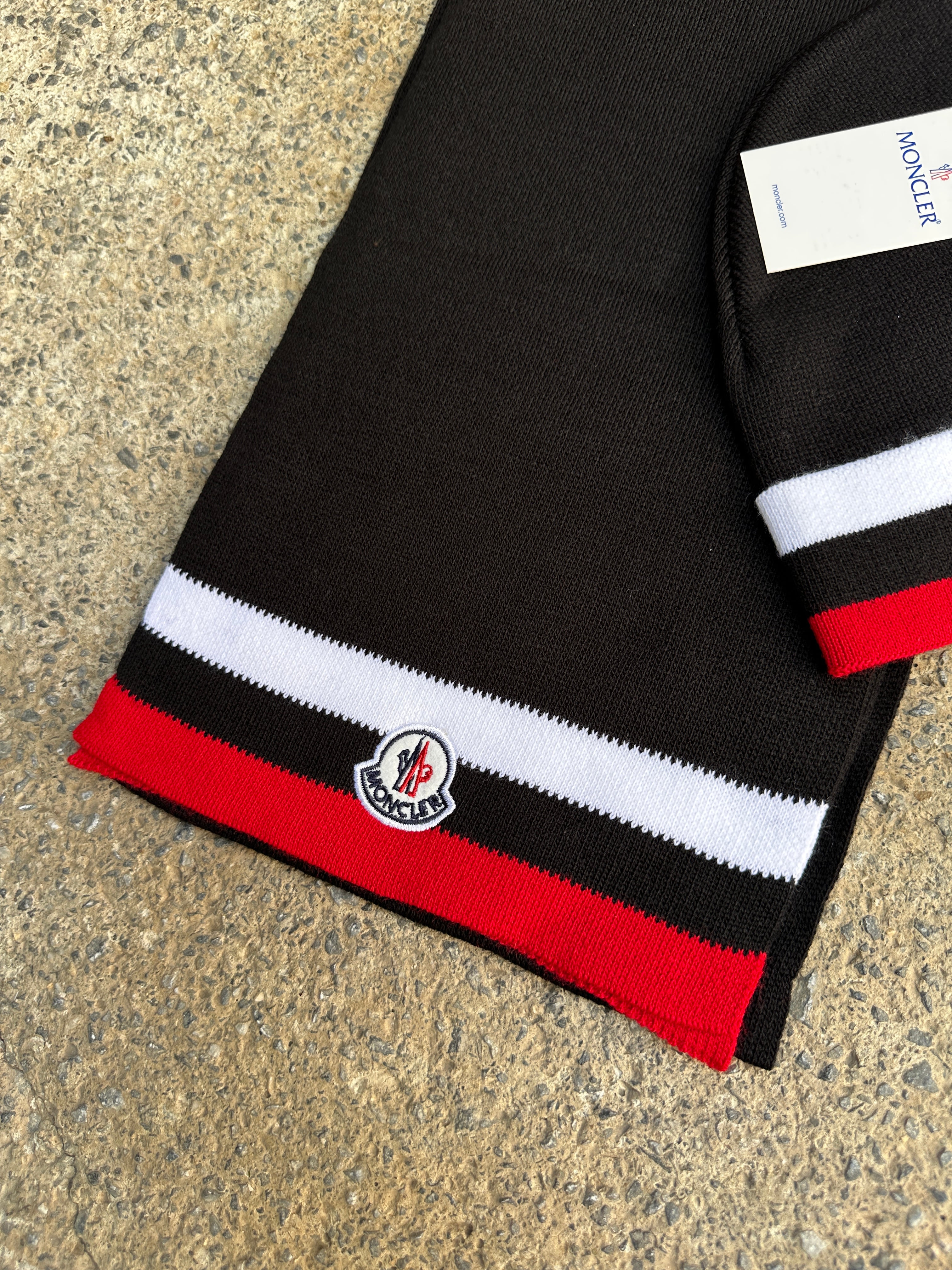 Logo Patchli Atkı ve Bere Seti