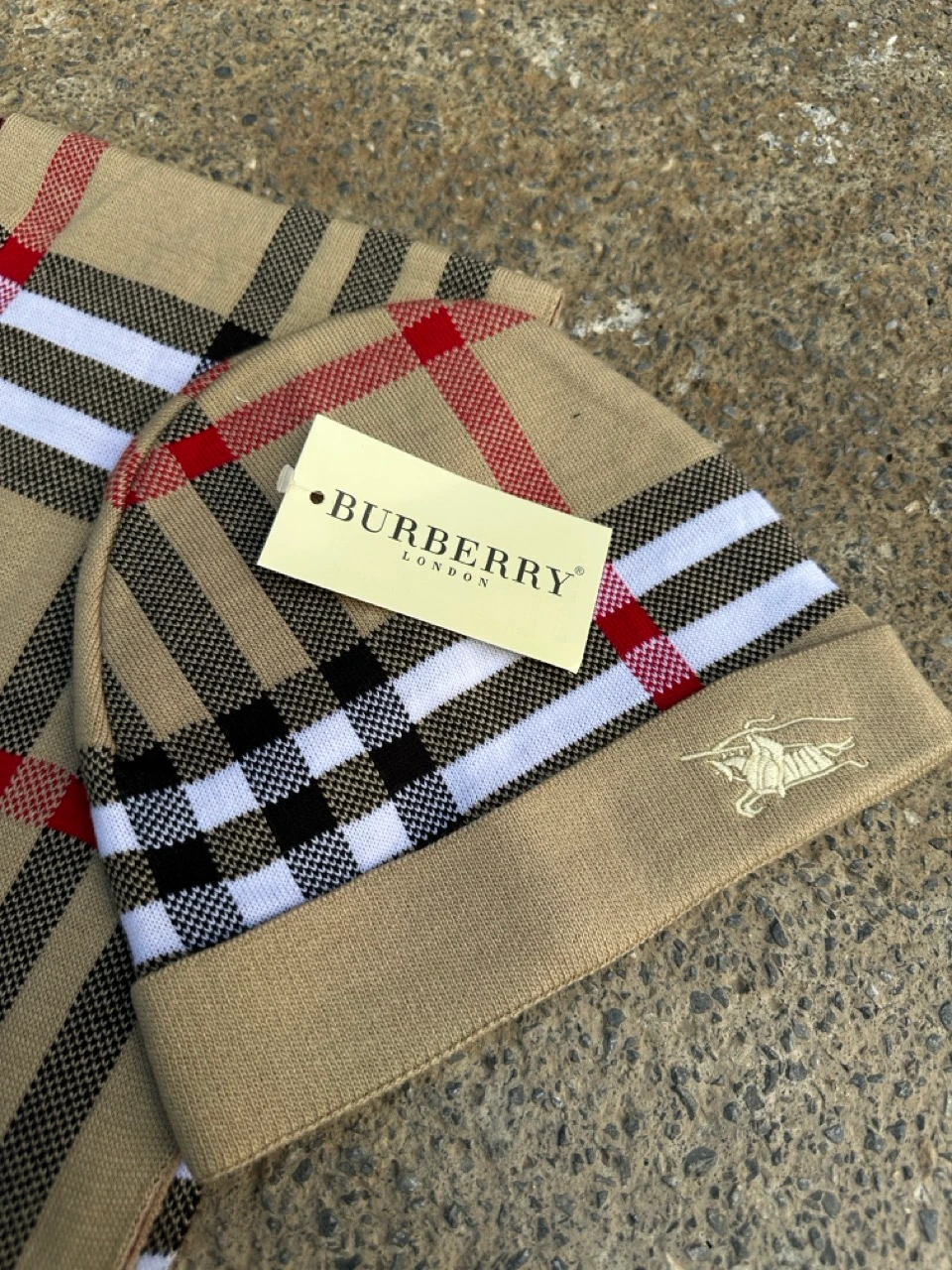 Check Atkı ve Bere Seti