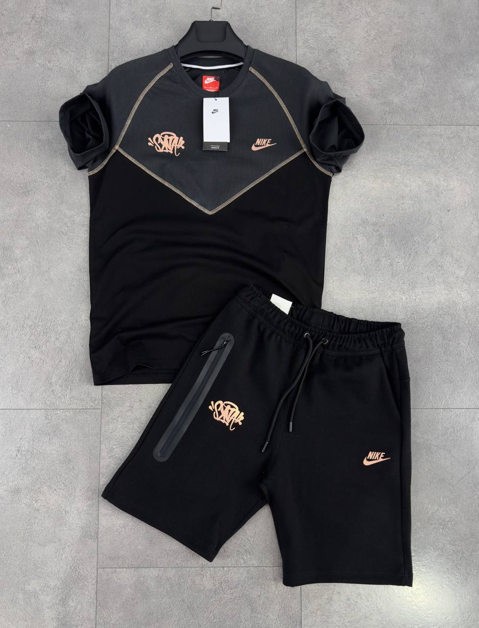 Nike x Syna Tech Yazlık Takım