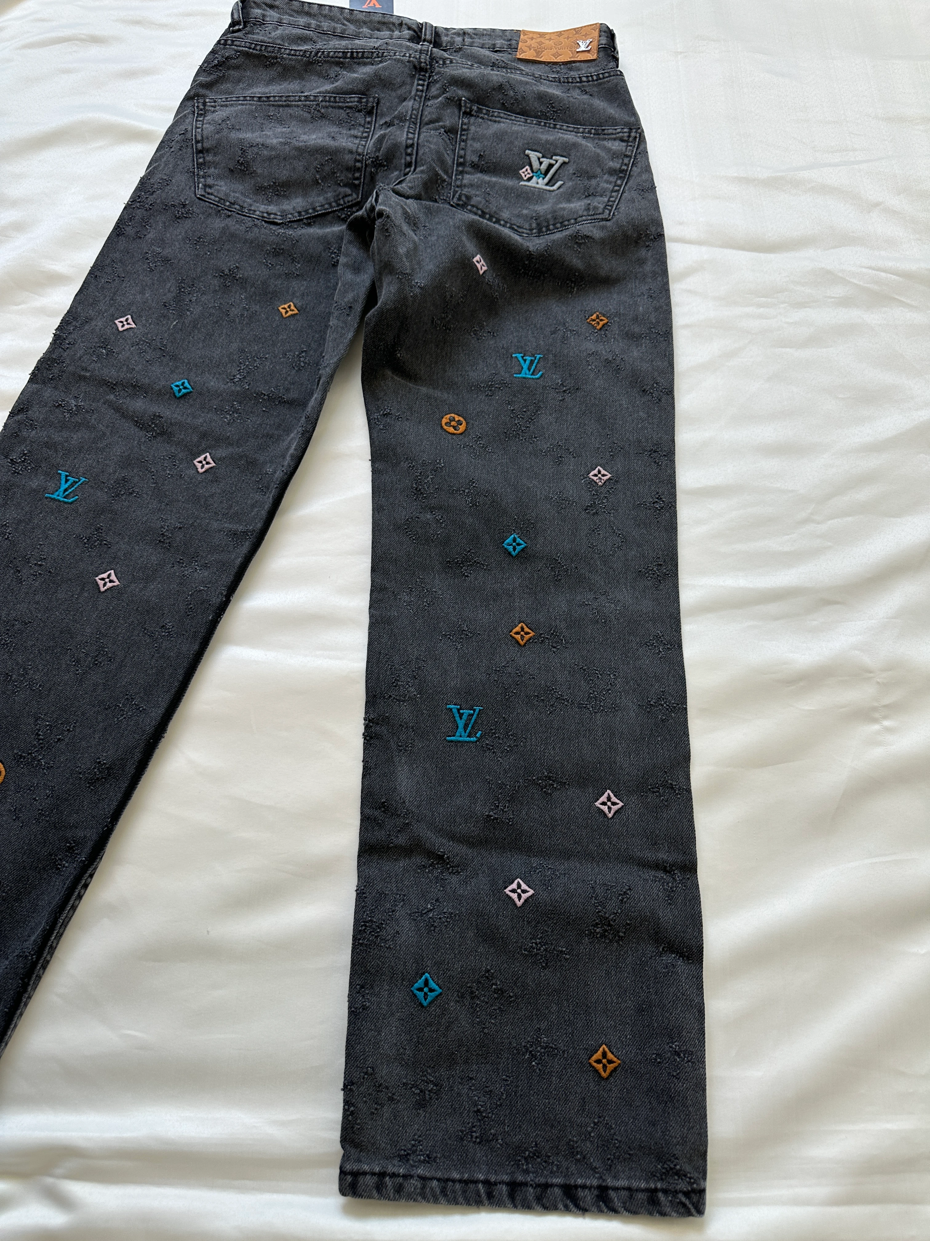 LV Baggy Jeans
