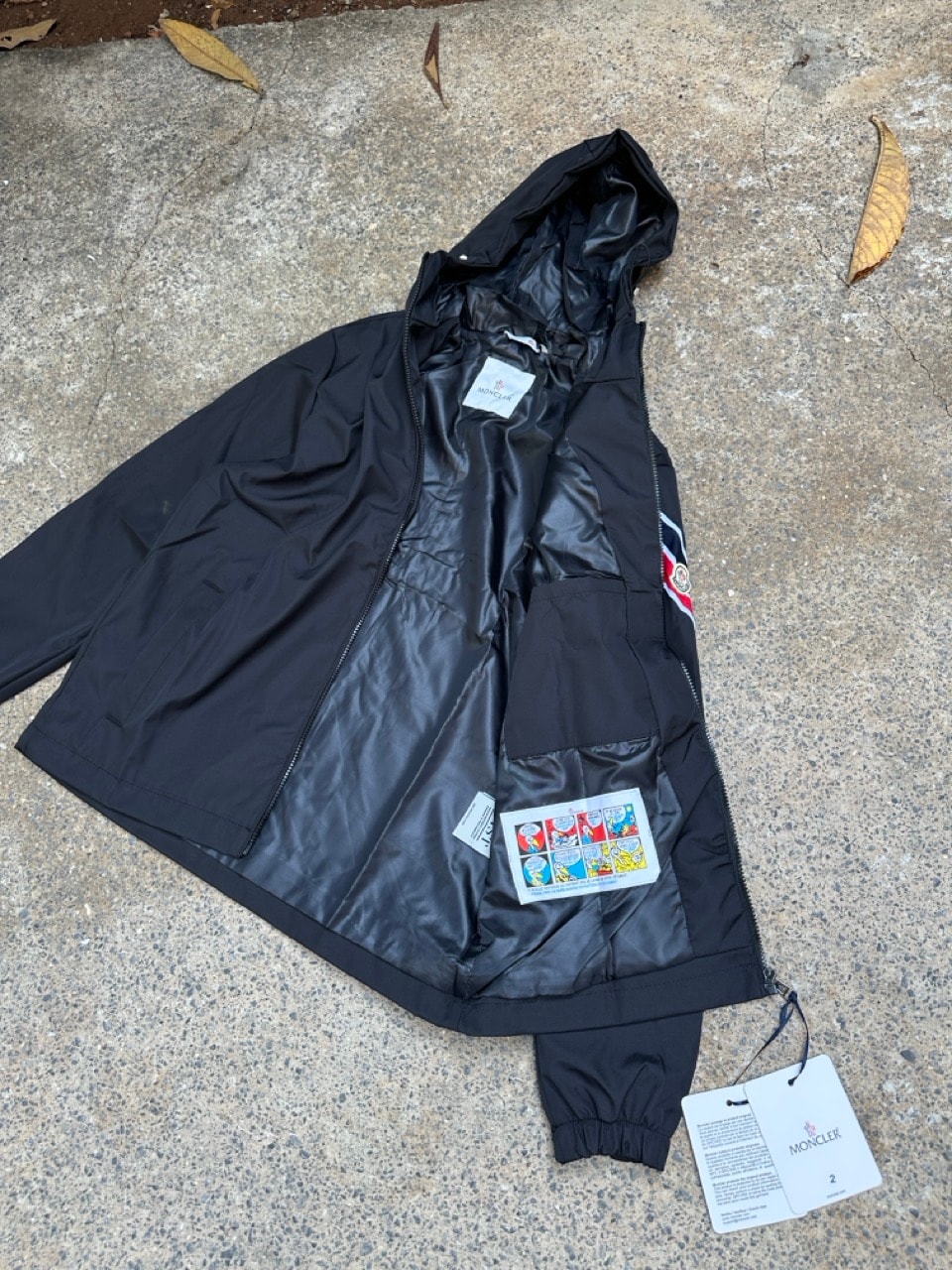 Kapüşonlu Kolda Logo Detaylı Ceket