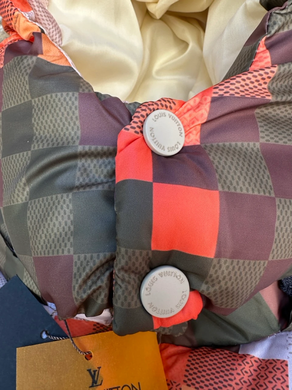 LV Dama Desenli Puffer Mont