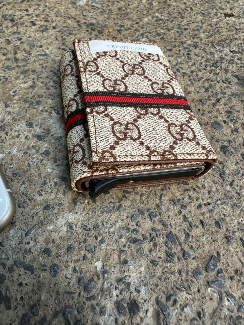 Monogram Deri Mekanizmalı Cüzdan