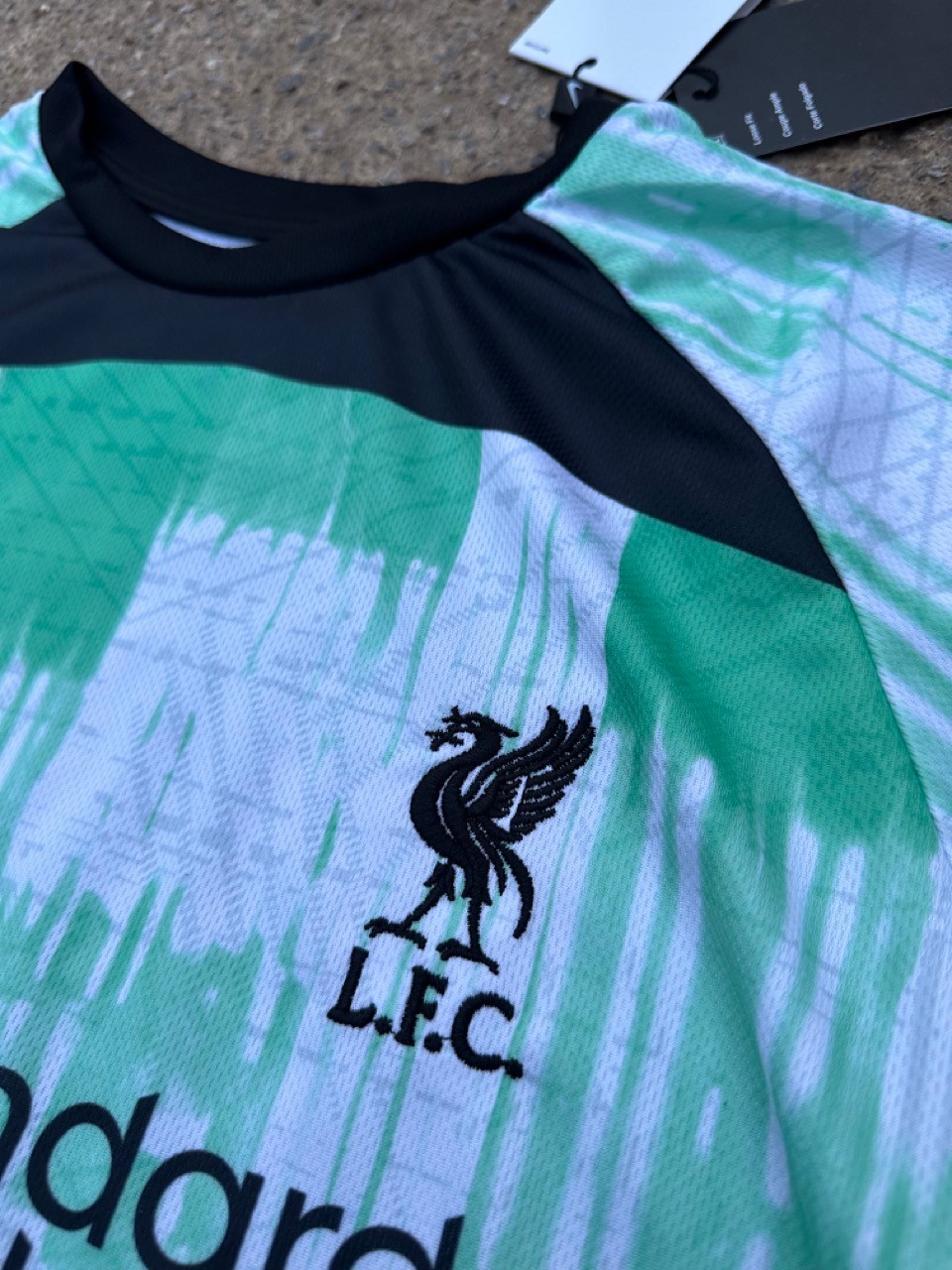 Liverpool Yeşil/Beyaz Outdoor Forma