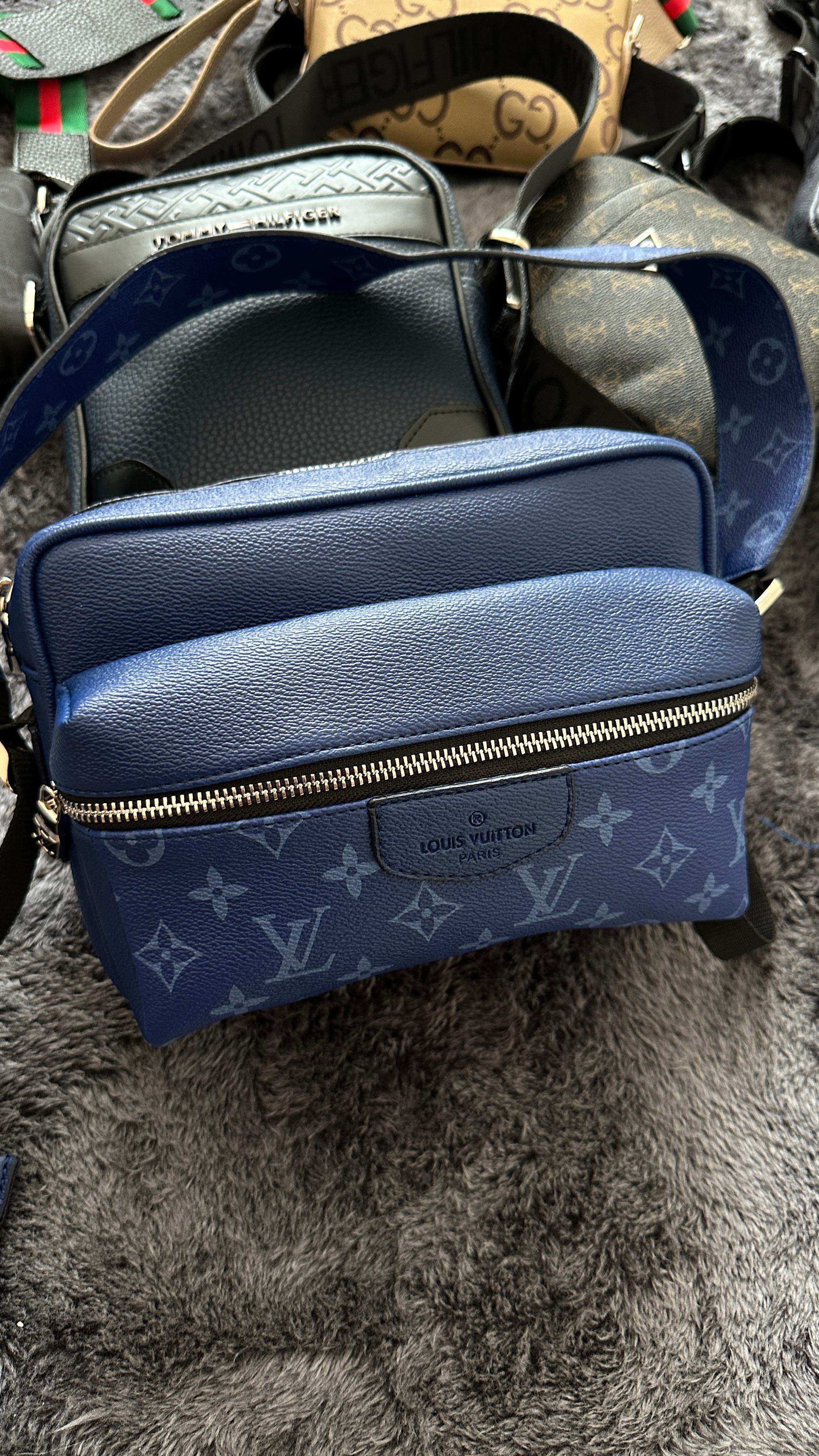 Taiga Monogram Outdoor Messenger Cobalt Çanta