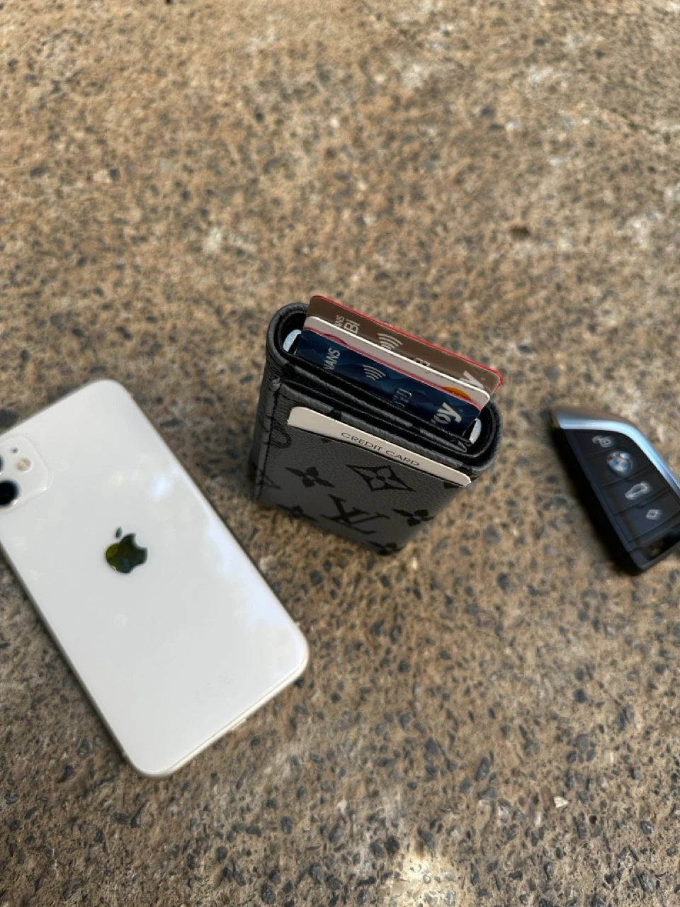 LV Monogram Deri Mekanizmalı Cüzdan