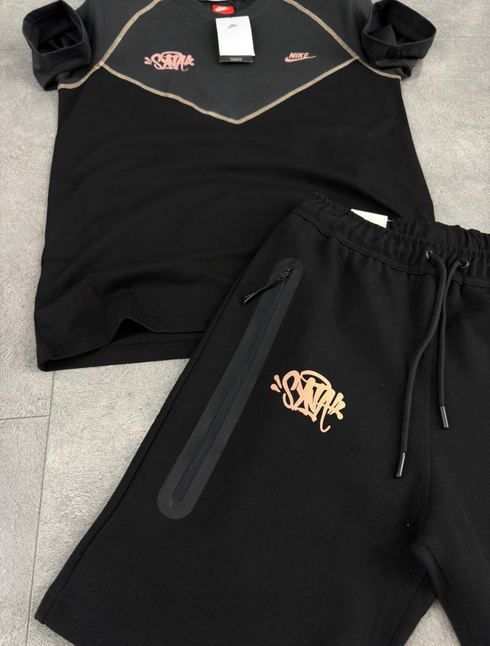 Nike x Syna Tech Yazlık Takım