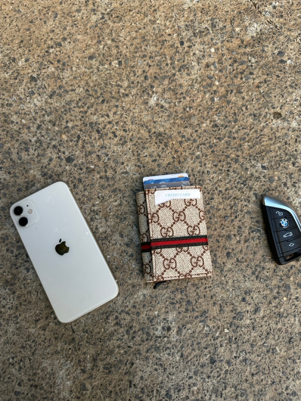 Monogram Deri Mekanizmalı Cüzdan