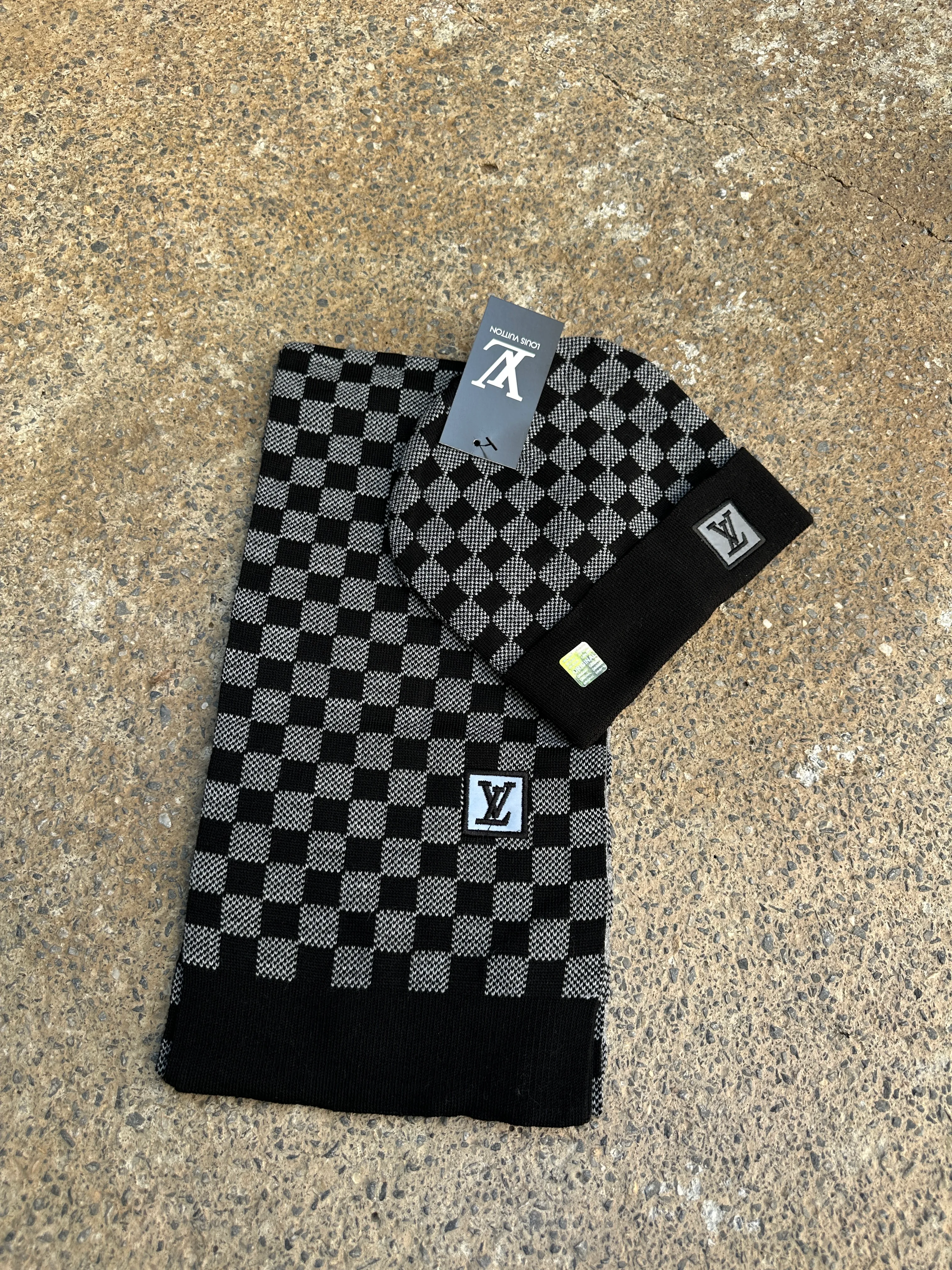 Reflektör Logolu Monogram Atkı ve Bere Seti - Dama Desenli/Siyah