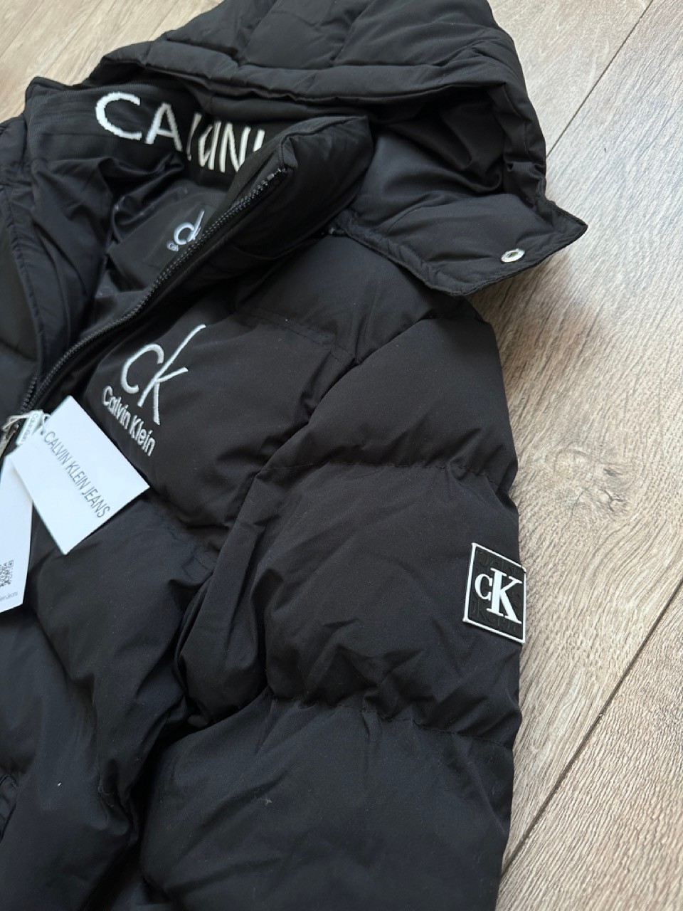 Essentials Down Erkek Kapüşonlu Şişme Mont
