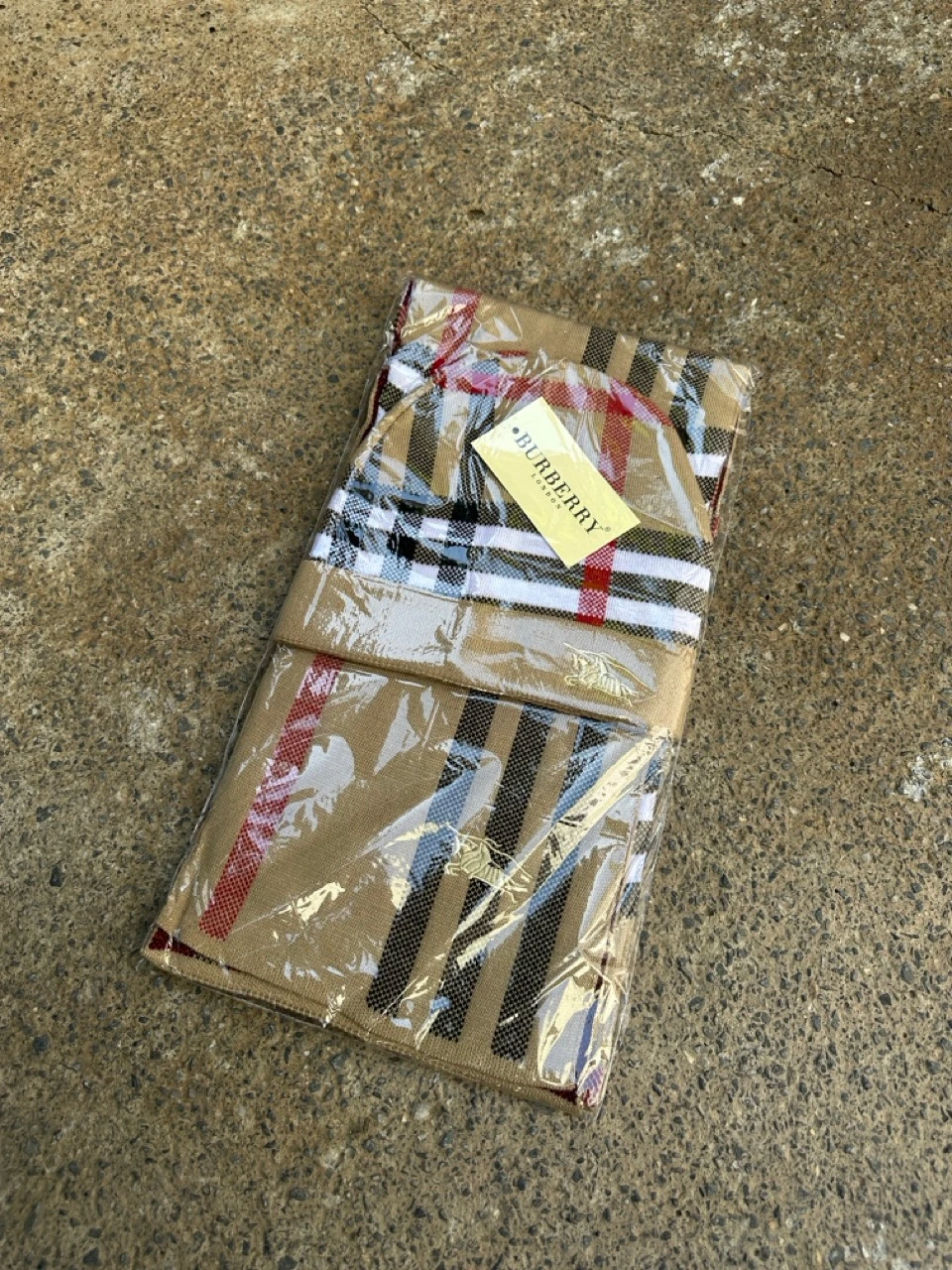 Check Atkı ve Bere Seti