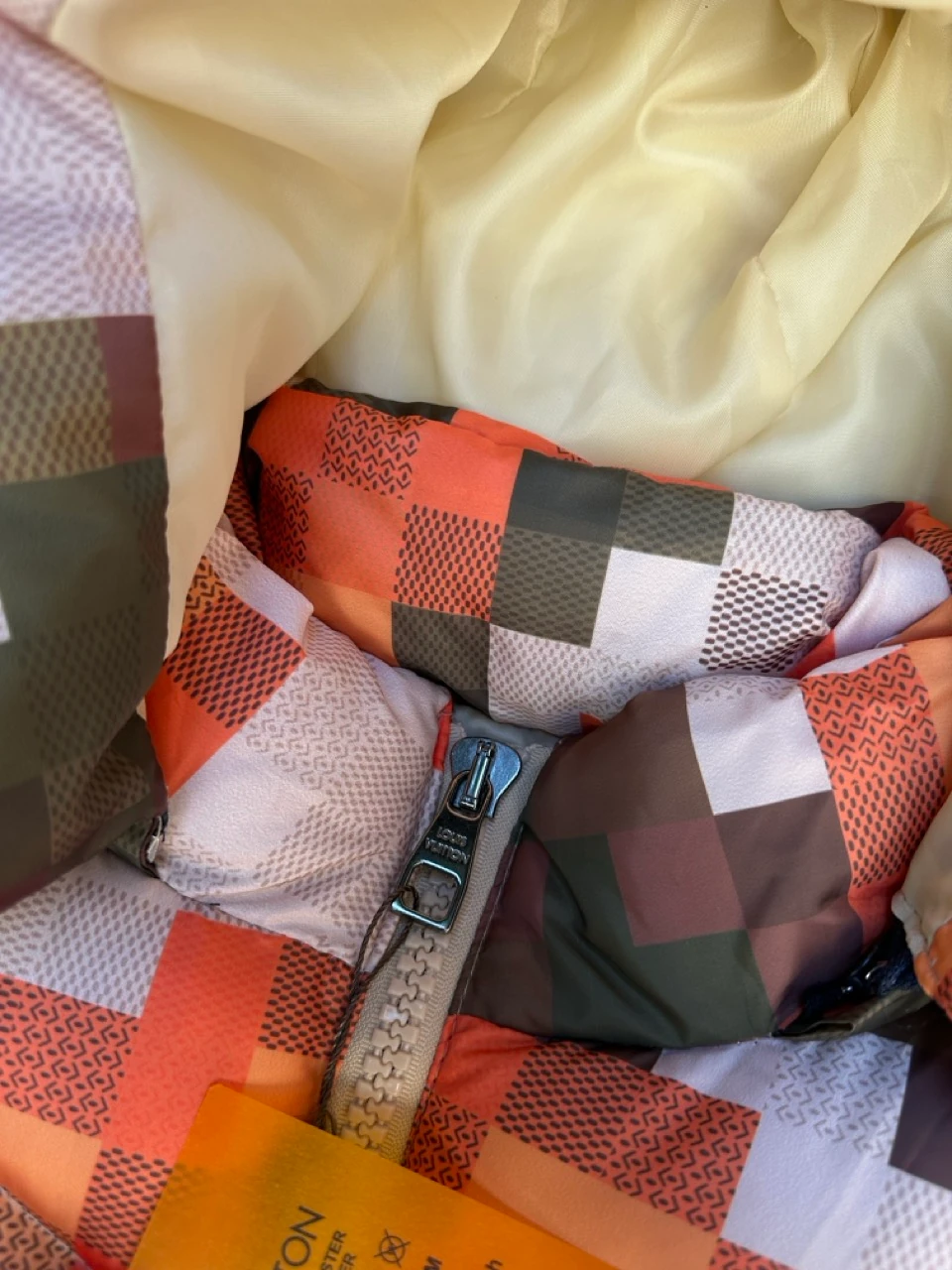 LV Dama Desenli Puffer Mont