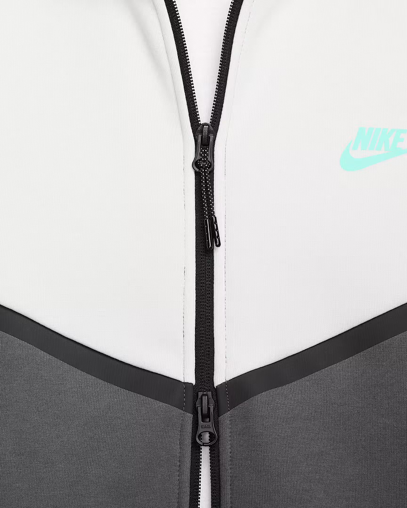 Yeni 2025 Tech Fleece Eşofman Takımı