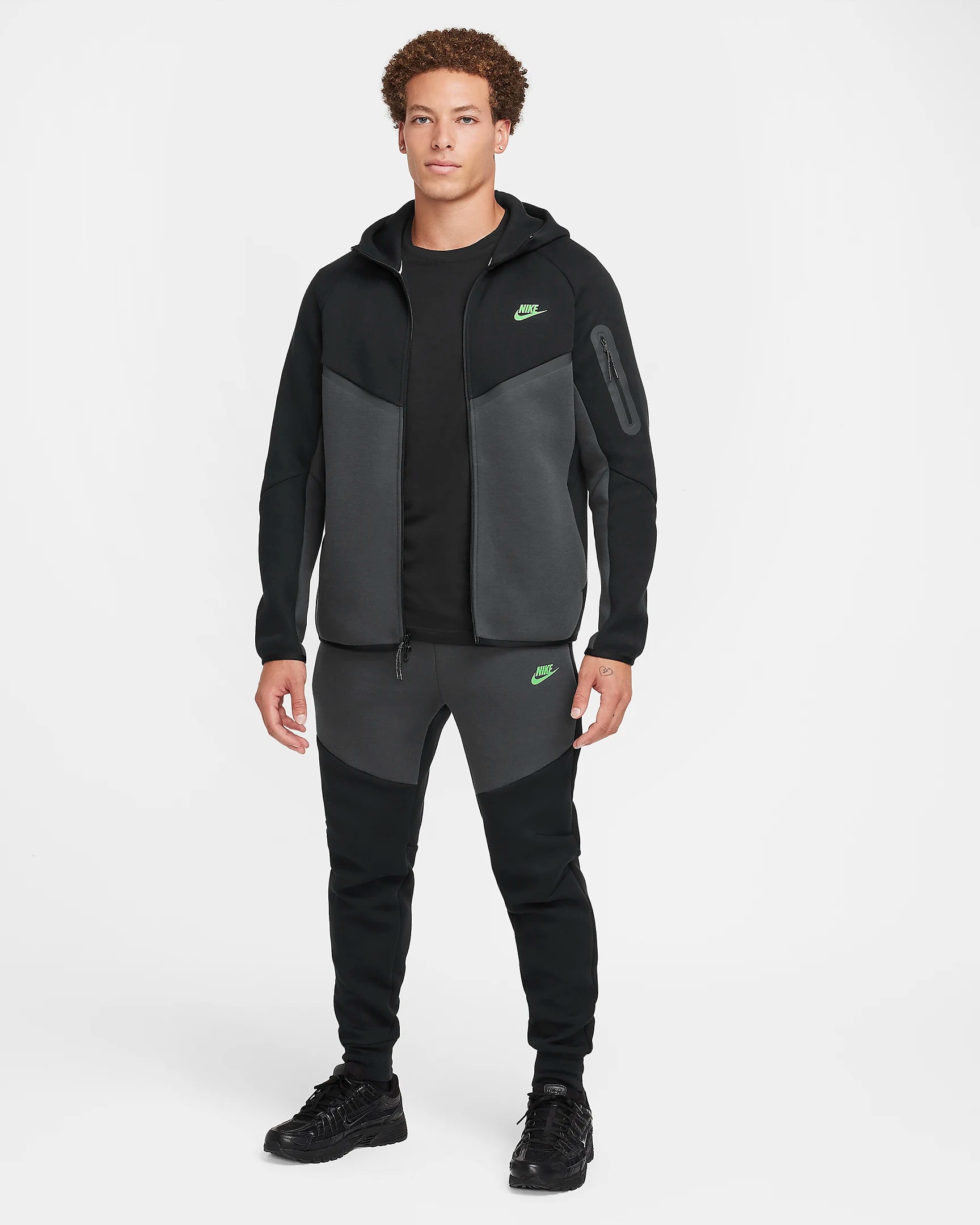 Yeni 2025 Tech Fleece Eşofman Takımı - Black/Anthracite/Green Strike