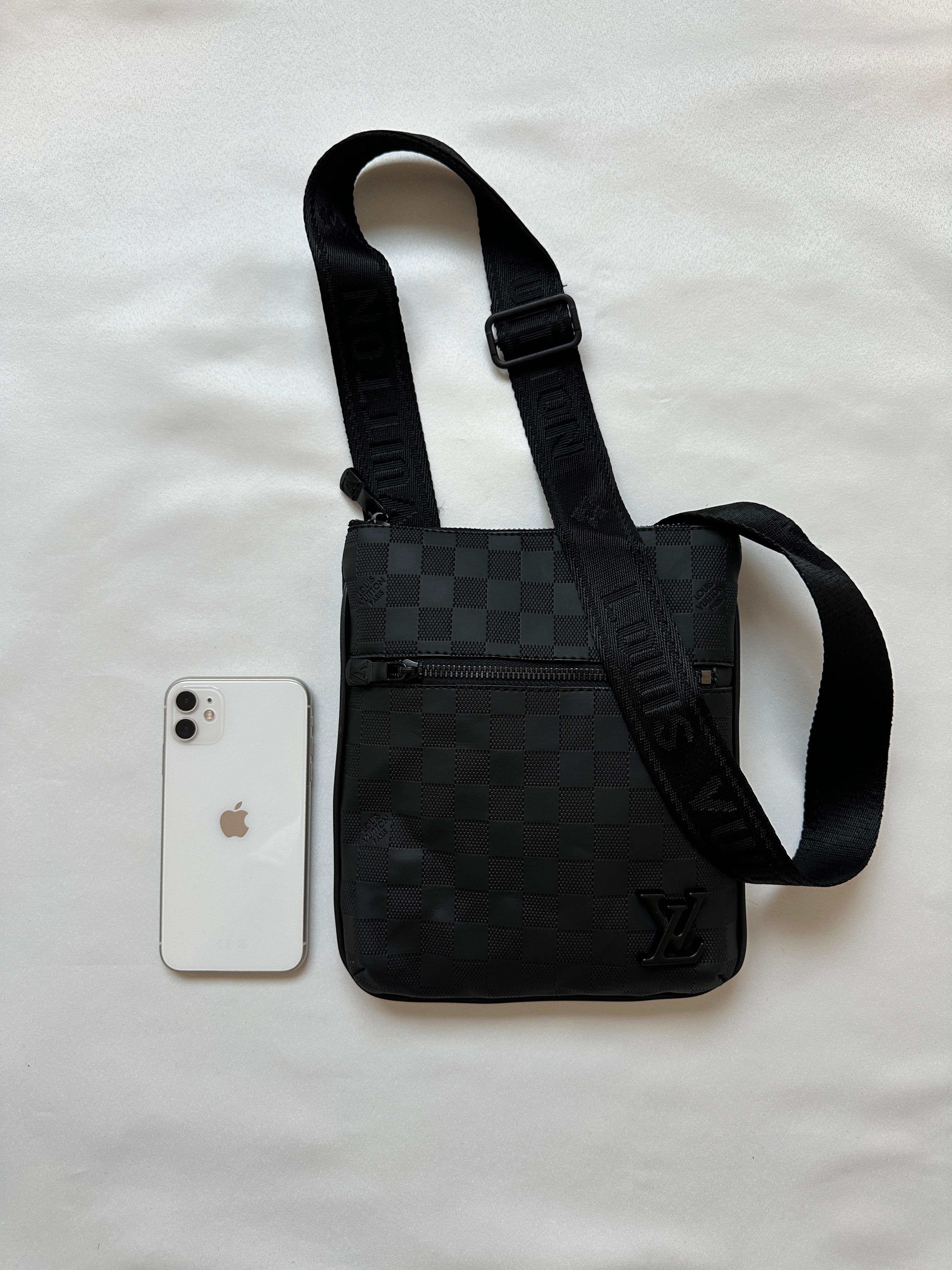 Black Medium District Bag
