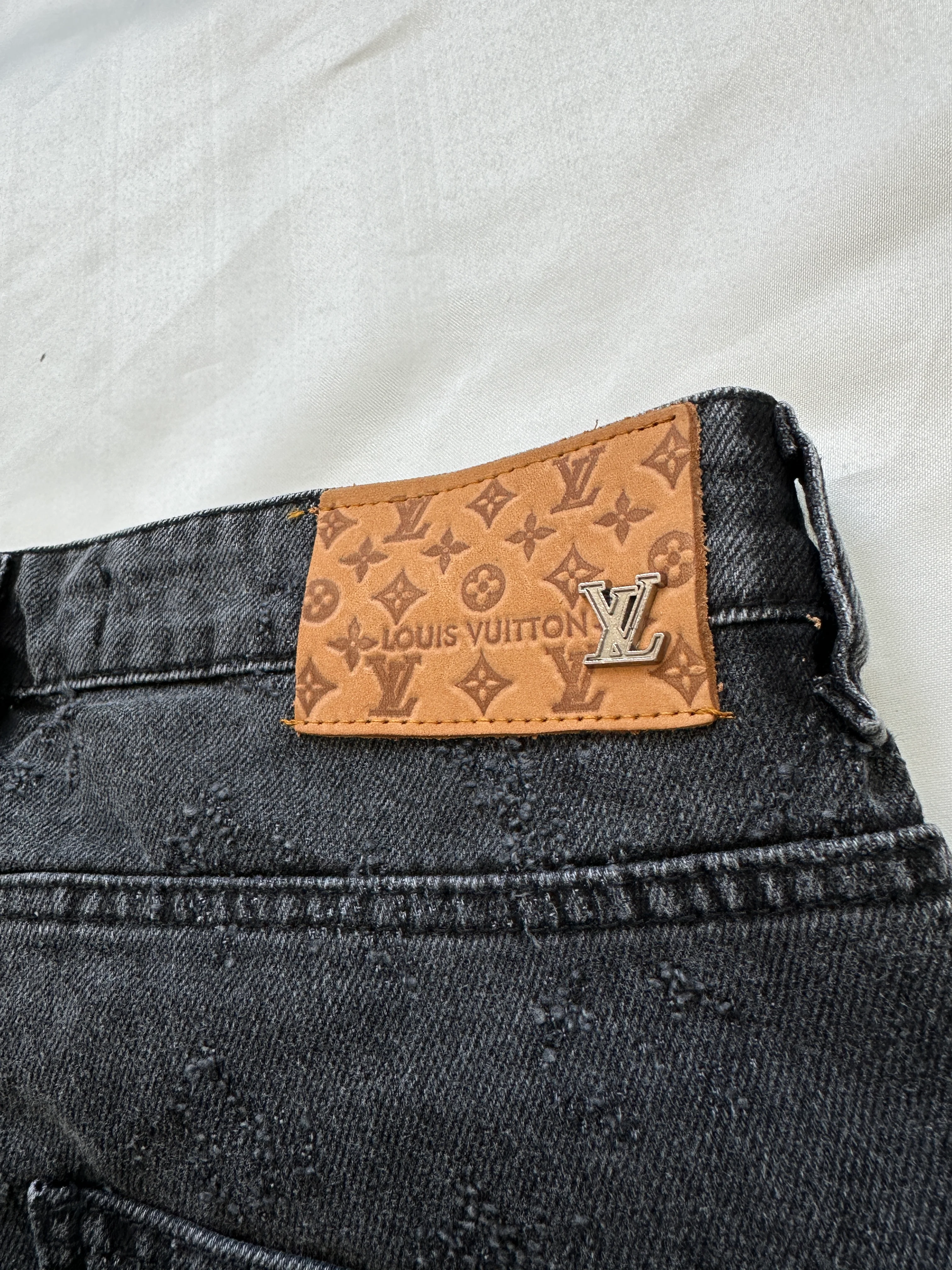 LV Baggy Jeans
