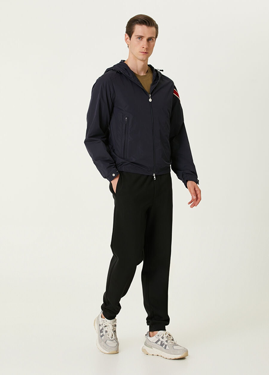 Kapüşonlu Kolda Logo Detaylı Ceket