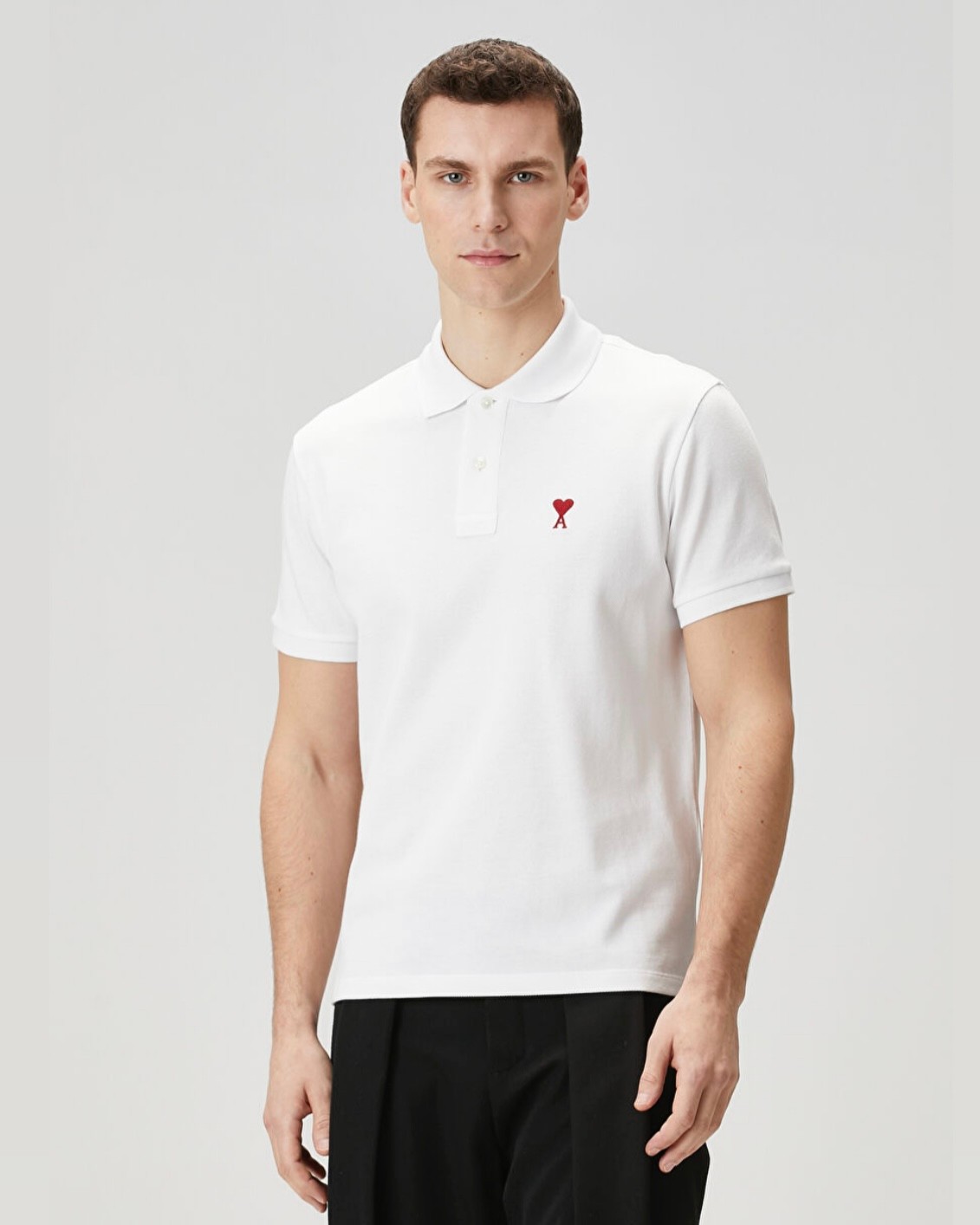 Siyah Polo Yaka Kalp Logolu T-Shirt - Beyaz