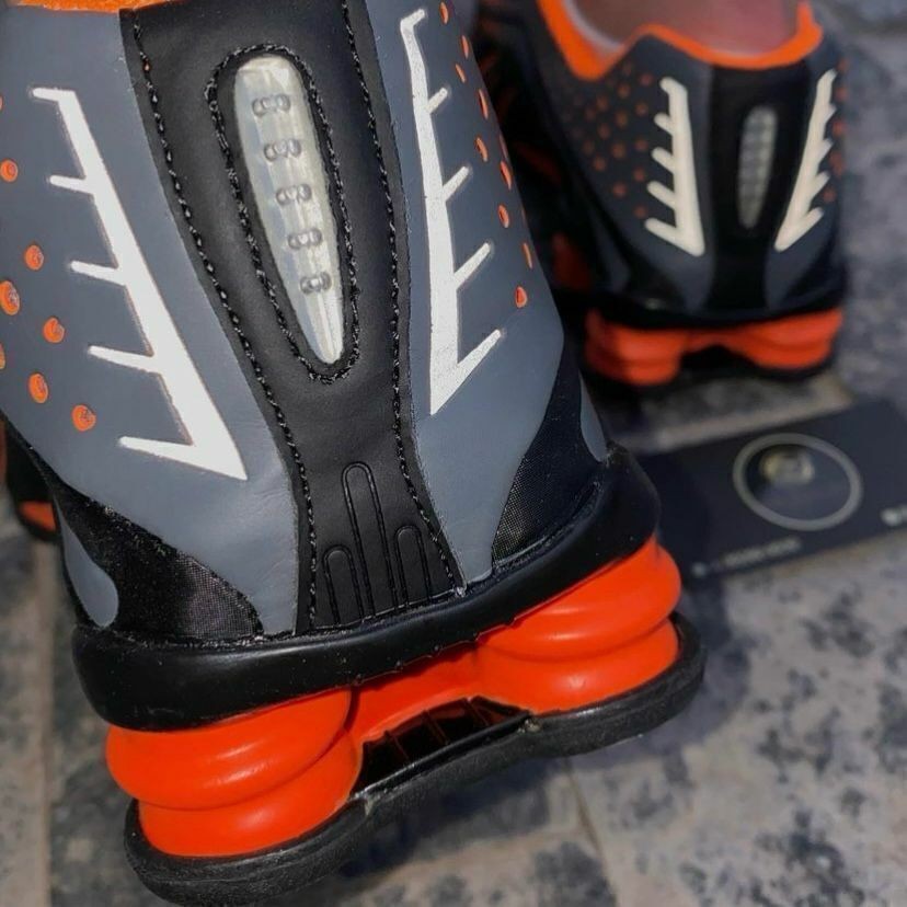 Shox R4