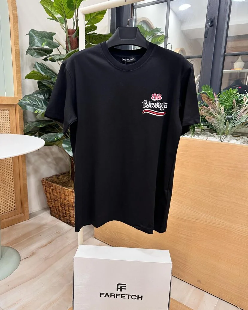 balenciaga bb logo t-shirt 黒 s size Balenciaga bb logo büyük boy tişört | Sendegaro UK