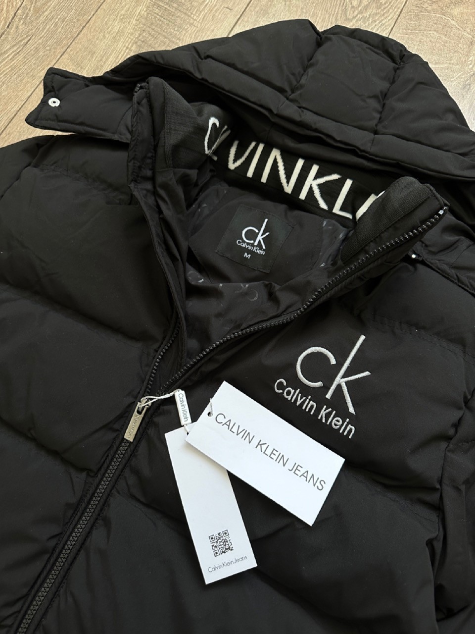 Essentials Down Erkek Kapüşonlu Şişme Mont