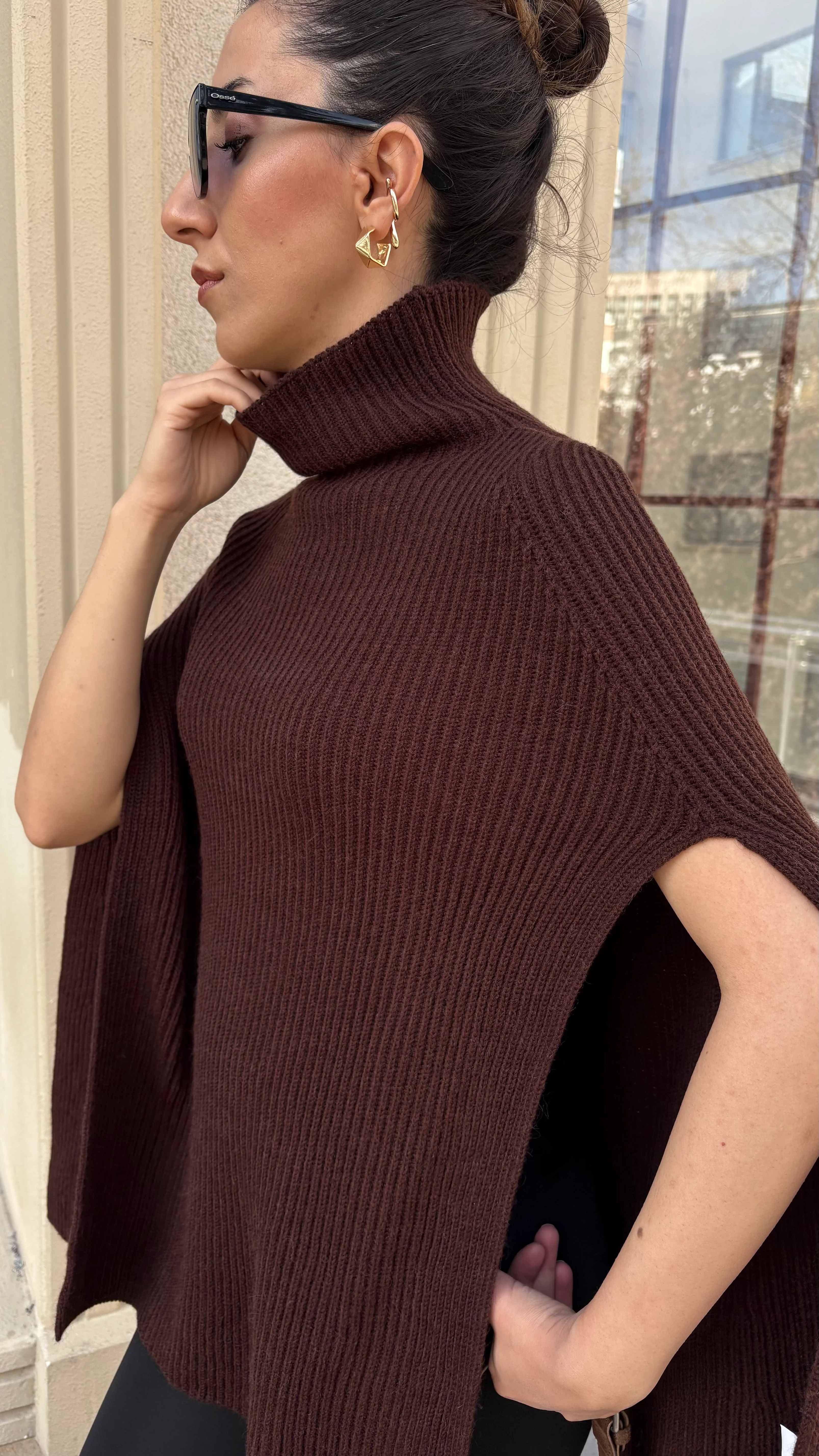 Kahverengi Balıkçı Yaka Pelerin Kazak 