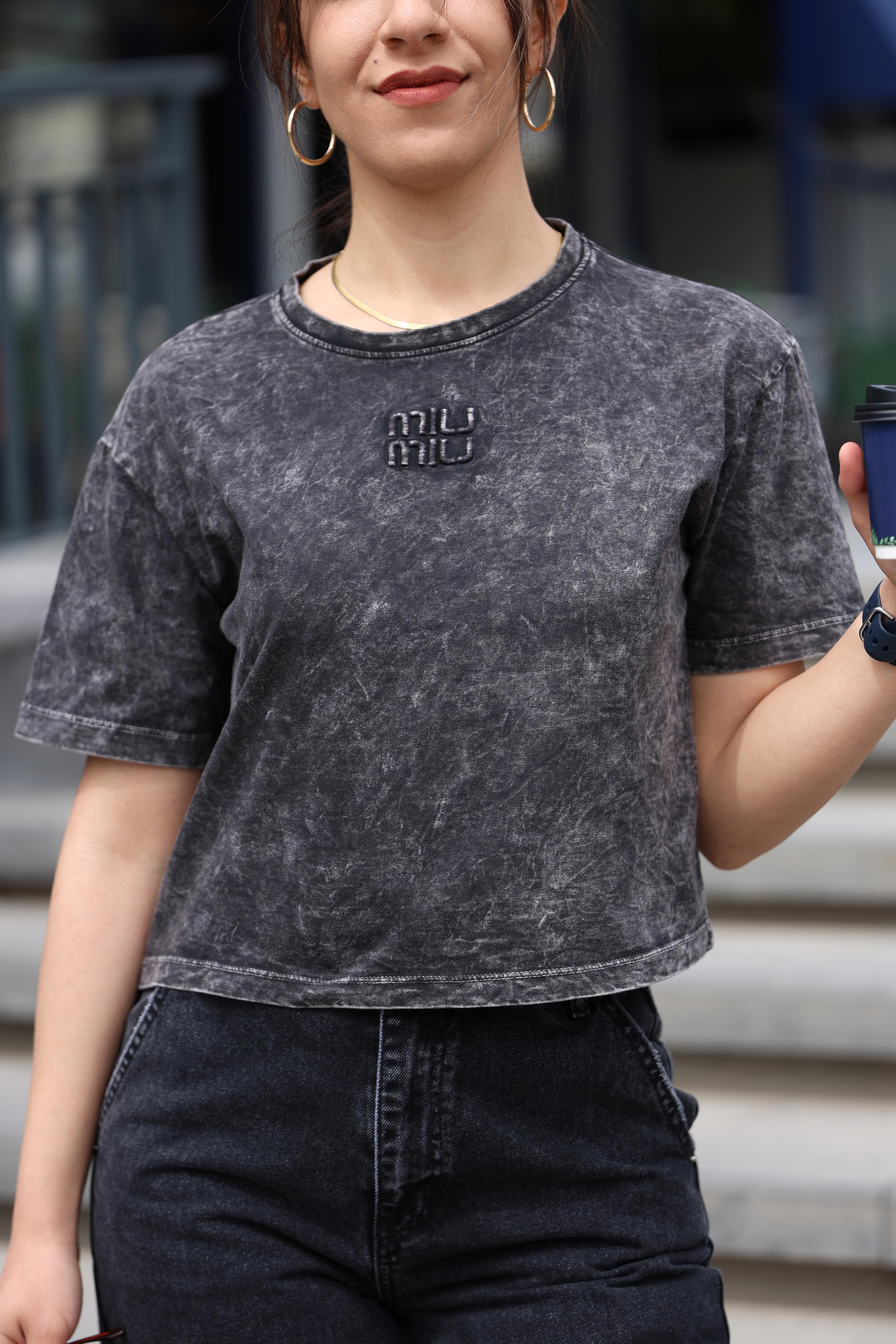 Yazı İşlemeli Yıkamalı Marka Model Crop Tshirt