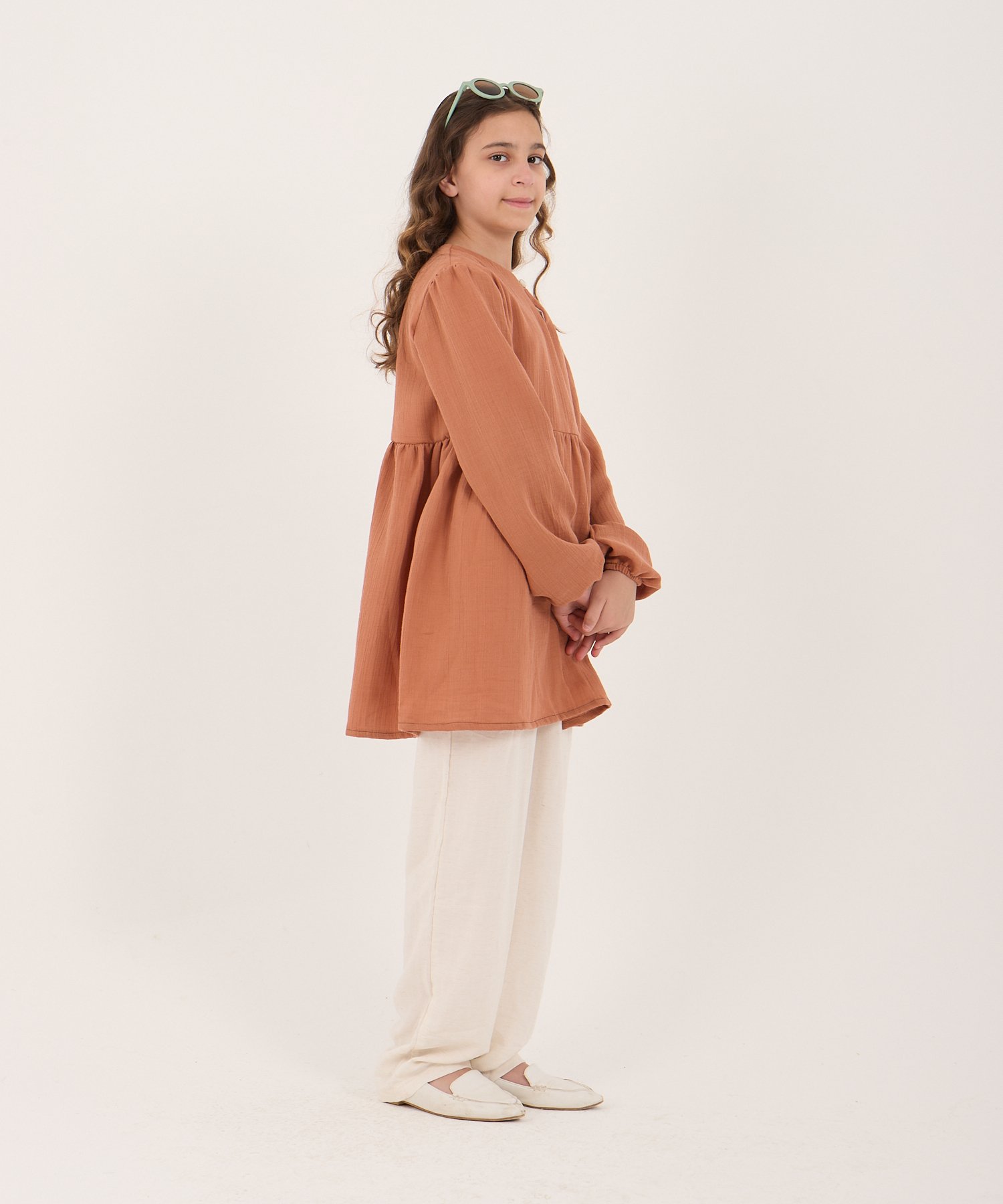 Kız Çocuk Kiremit Müslin Tunik – Tesettür Uyumlu, Doğal ve Rahat Kumaş | 5-14 Yaş
