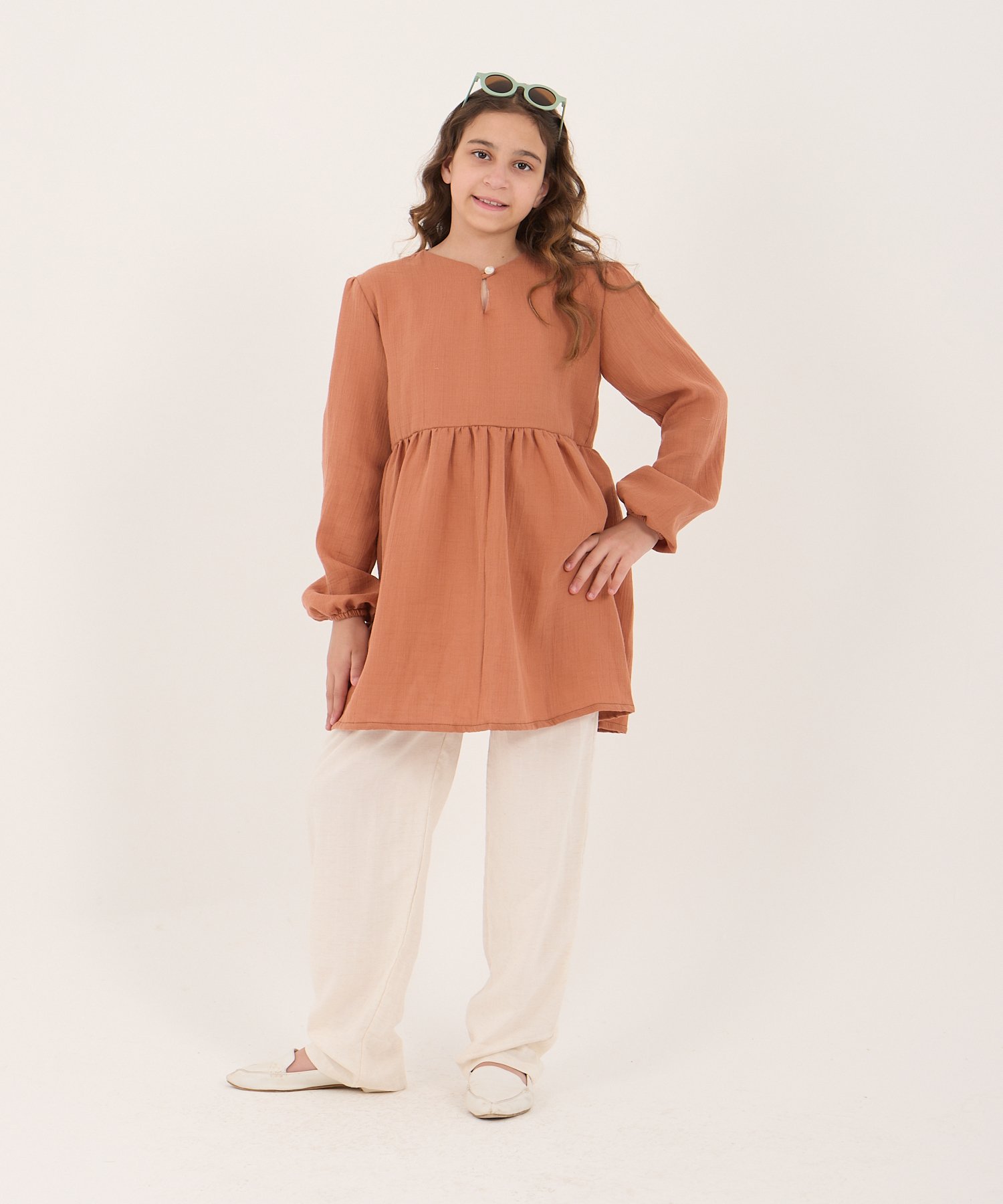 Kız Çocuk Kiremit Müslin Tunik – Tesettür Uyumlu, Doğal ve Rahat Kumaş | 5-14 Yaş