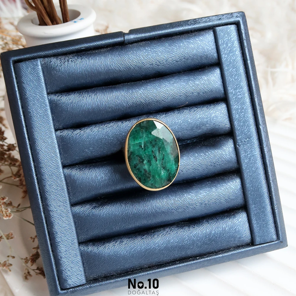 Zümrüt Doğal Taşlı Mat Altın Kaplama Yüzük (İri Boy)