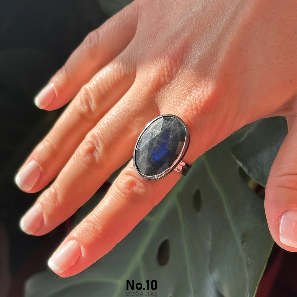 Labradorit Doğal Taşlı Yüzük (İri Boy)