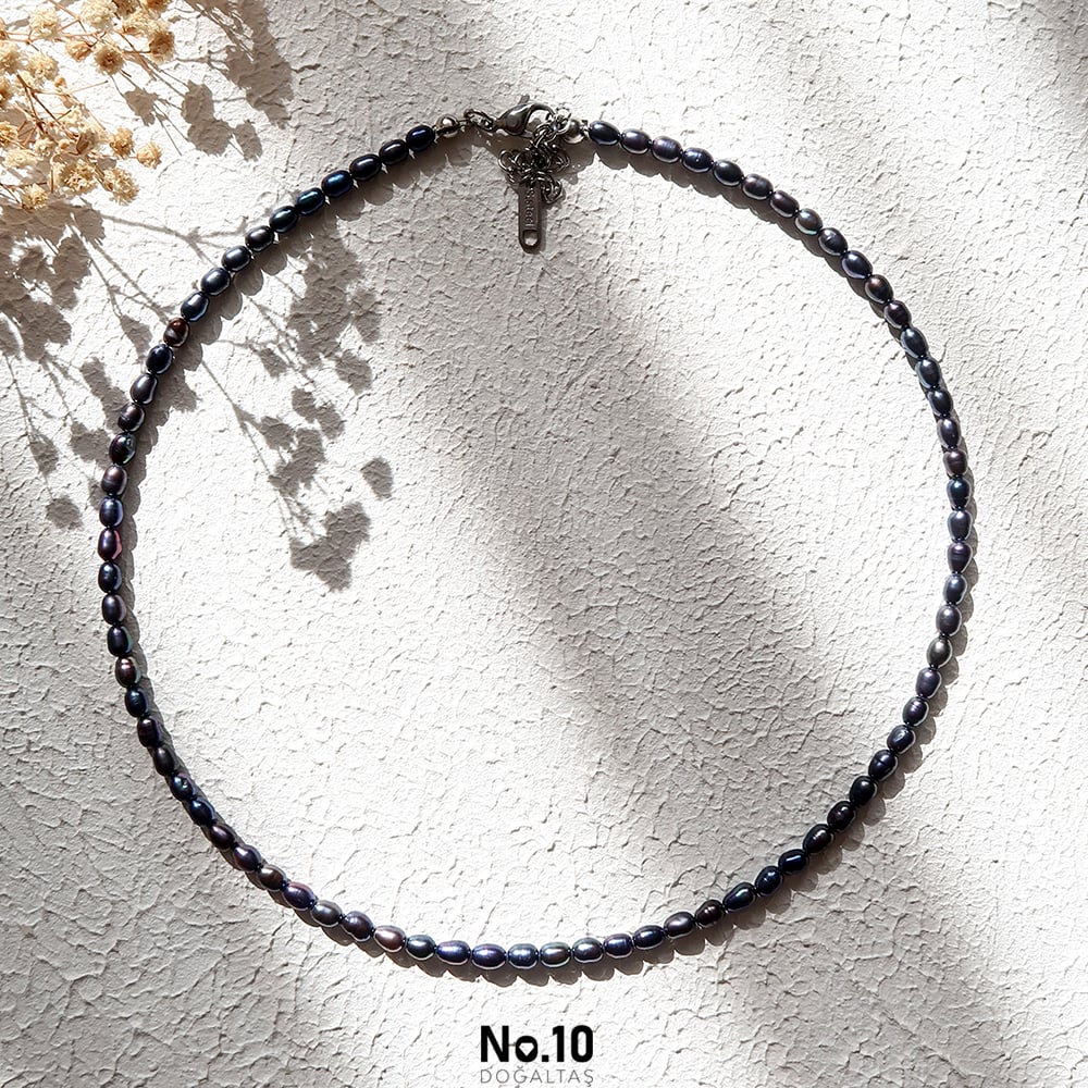 Midnight Pearl Necklace