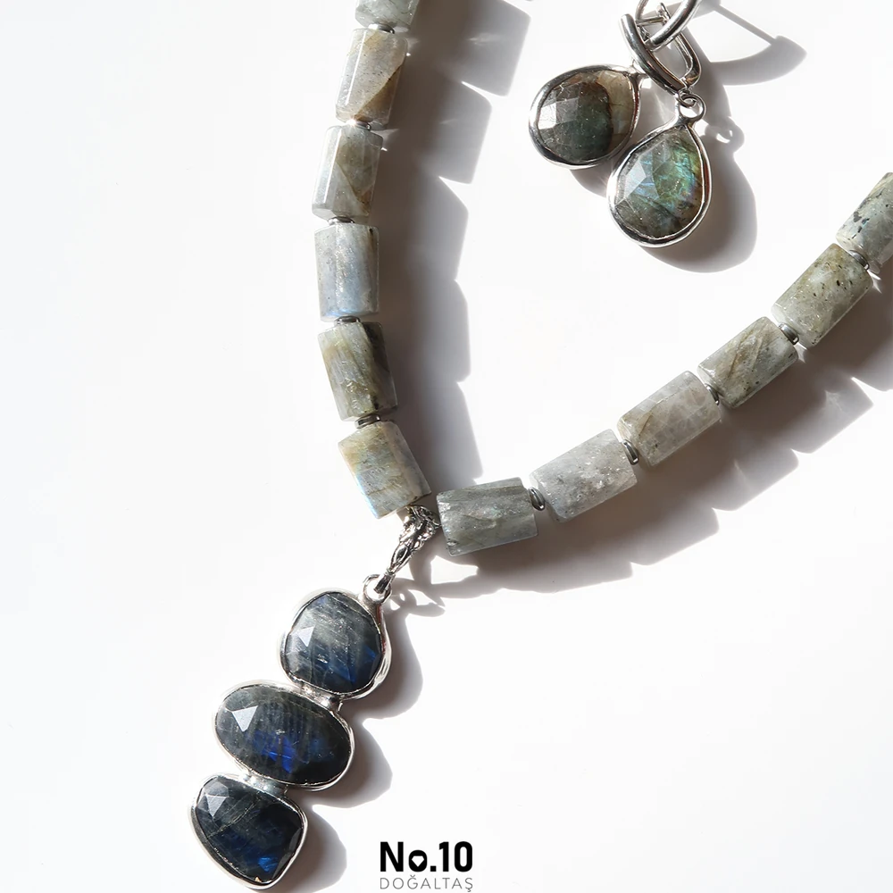 Labra Necklace (Küpe Hediyeli Özel Tasarım Ürün)