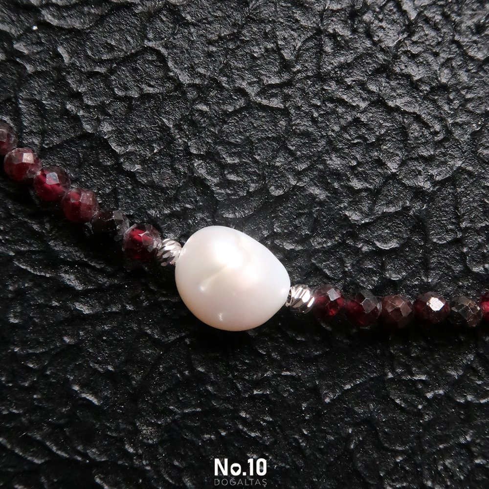 Rati Necklace (Garnet Taşı)