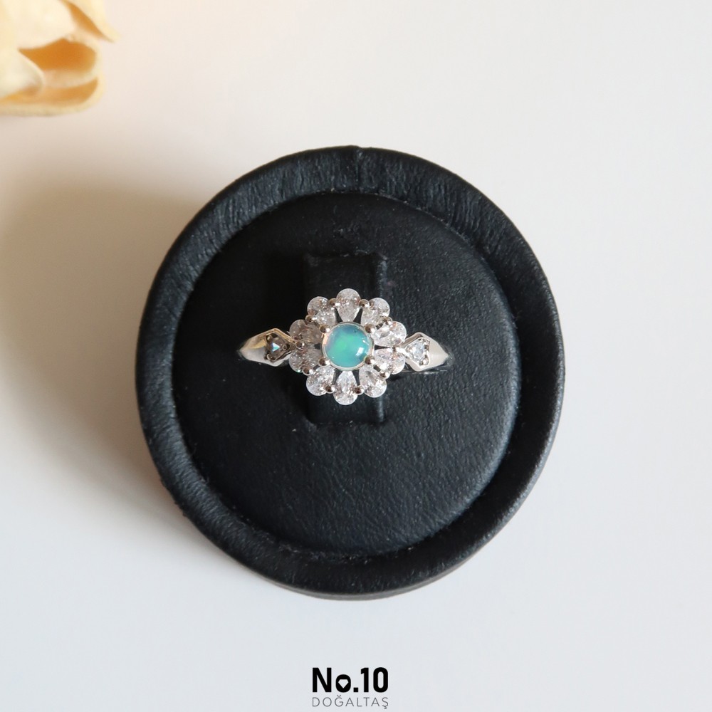 Opal Taşlı Yüzük (Çiçek Model)