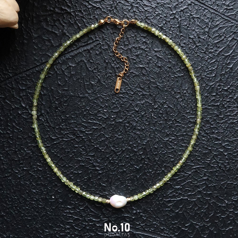 Valeria Necklace (Peridot Taşı)