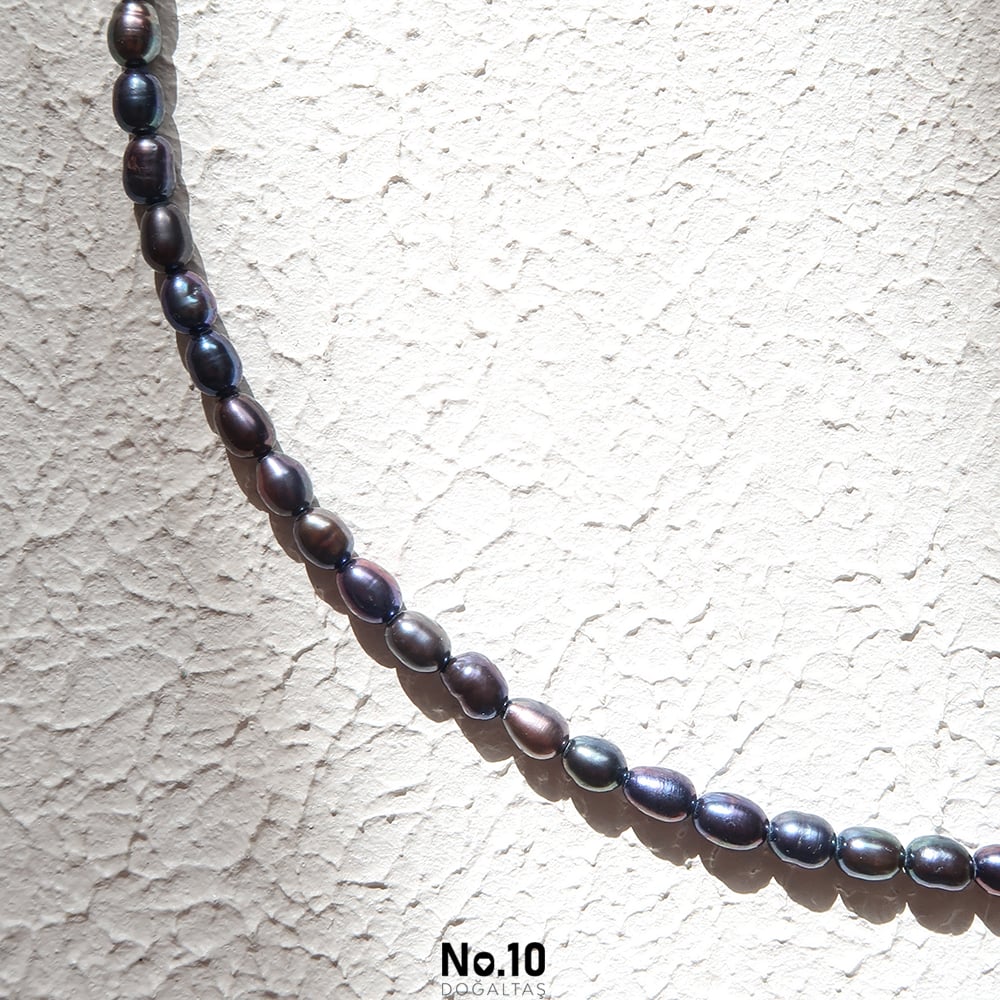 Midnight Pearl Necklace