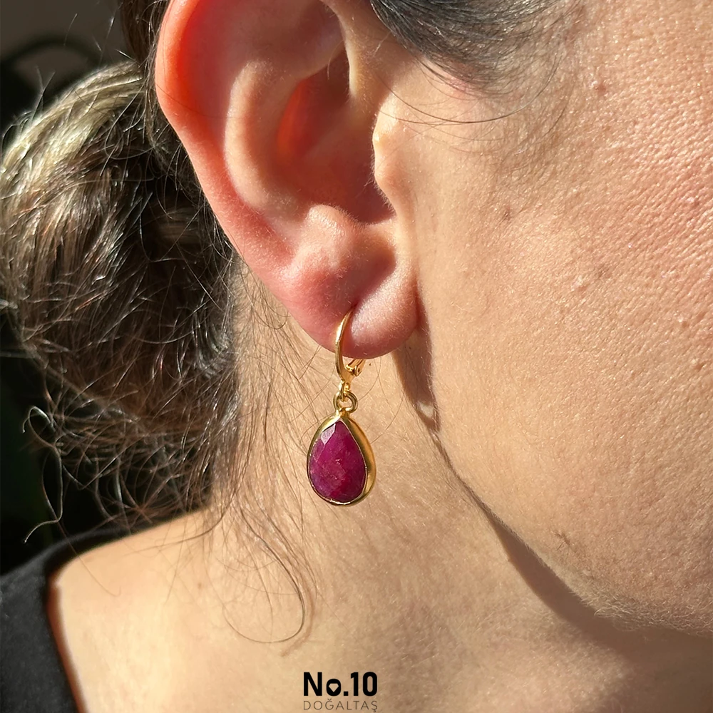 Yakut Doğal Taşlı Küpe