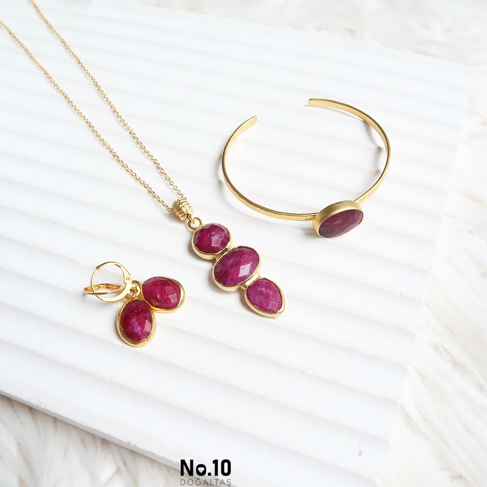 Yakut Doğal Taşlı Mat Altın Kaplama Set