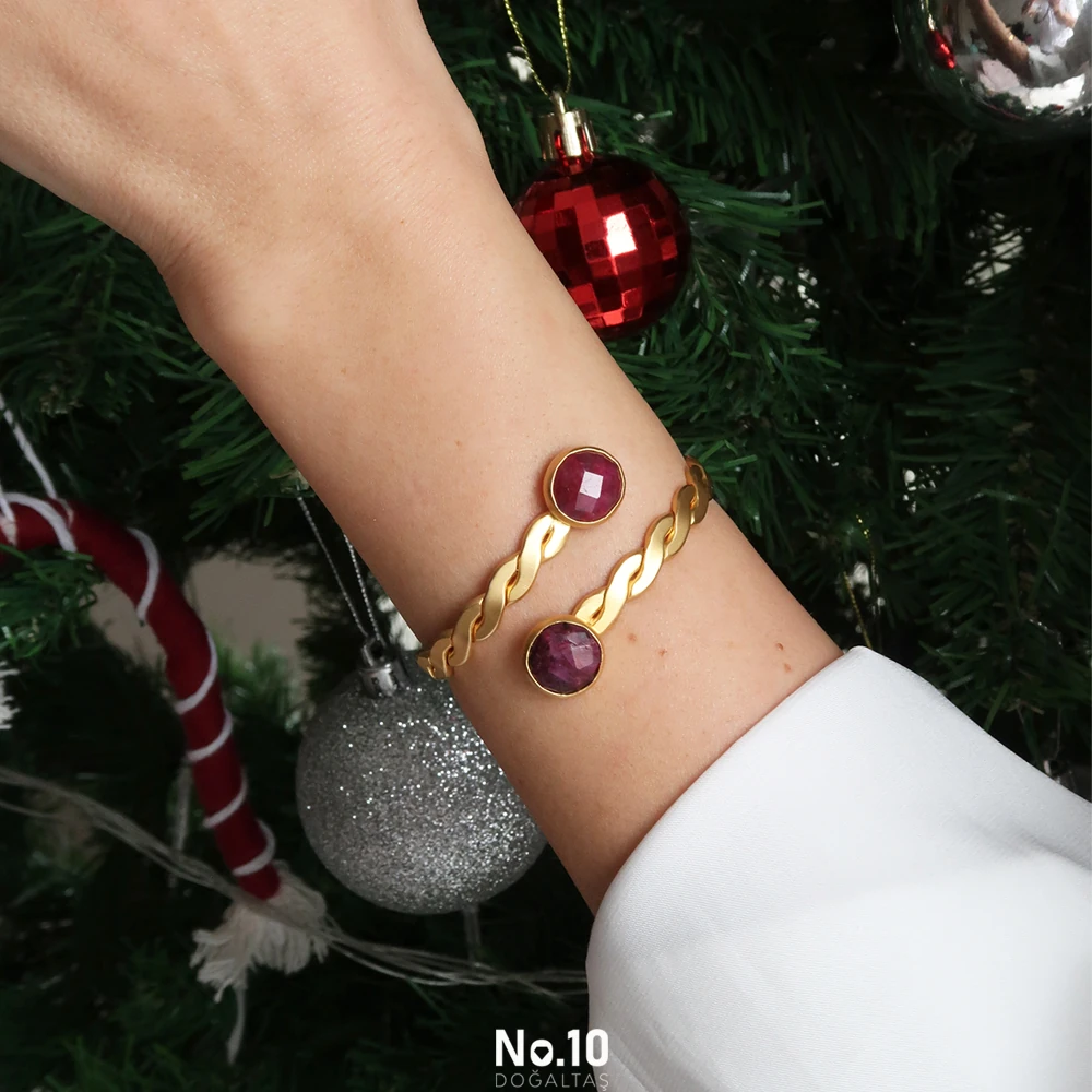 Yakut Doğal Taşlı Mat Altın Kaplama Bileklik